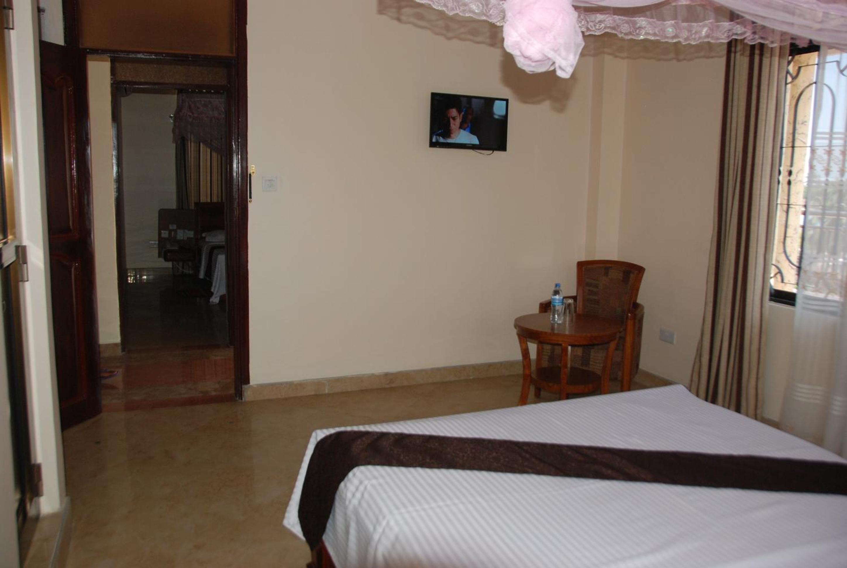Silver Paradise Hotel