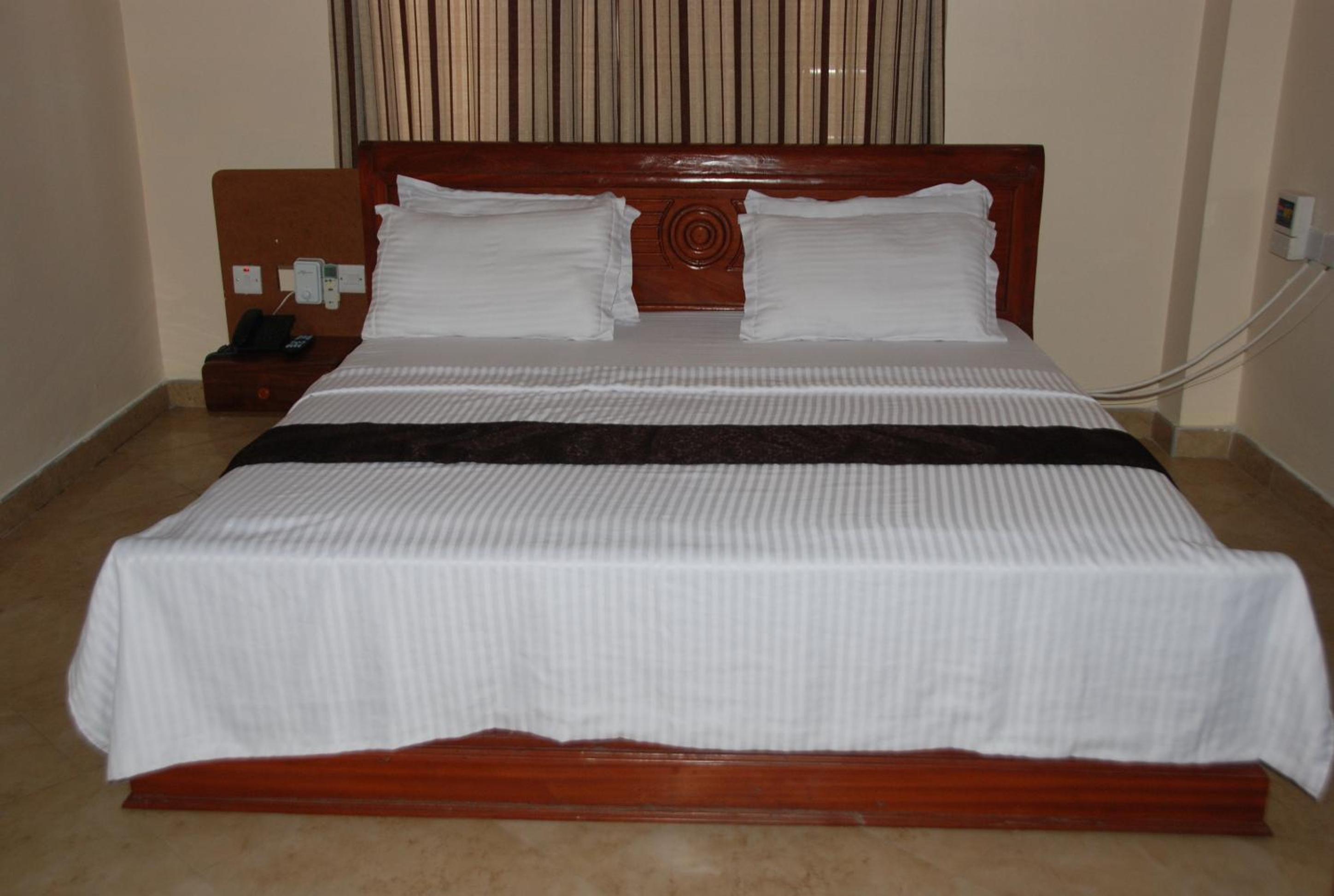 Silver Paradise Hotel