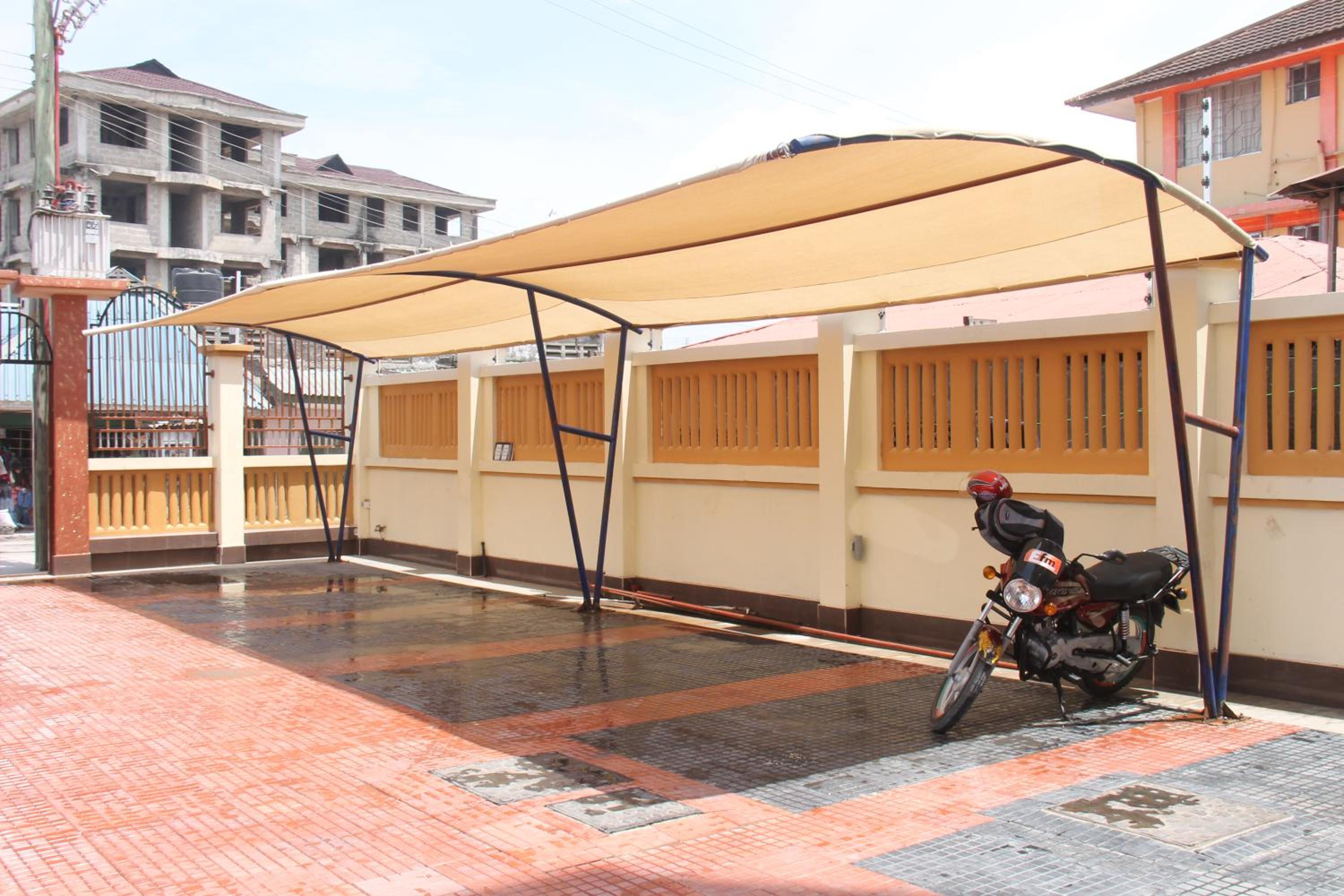 Silver Paradise Hotel