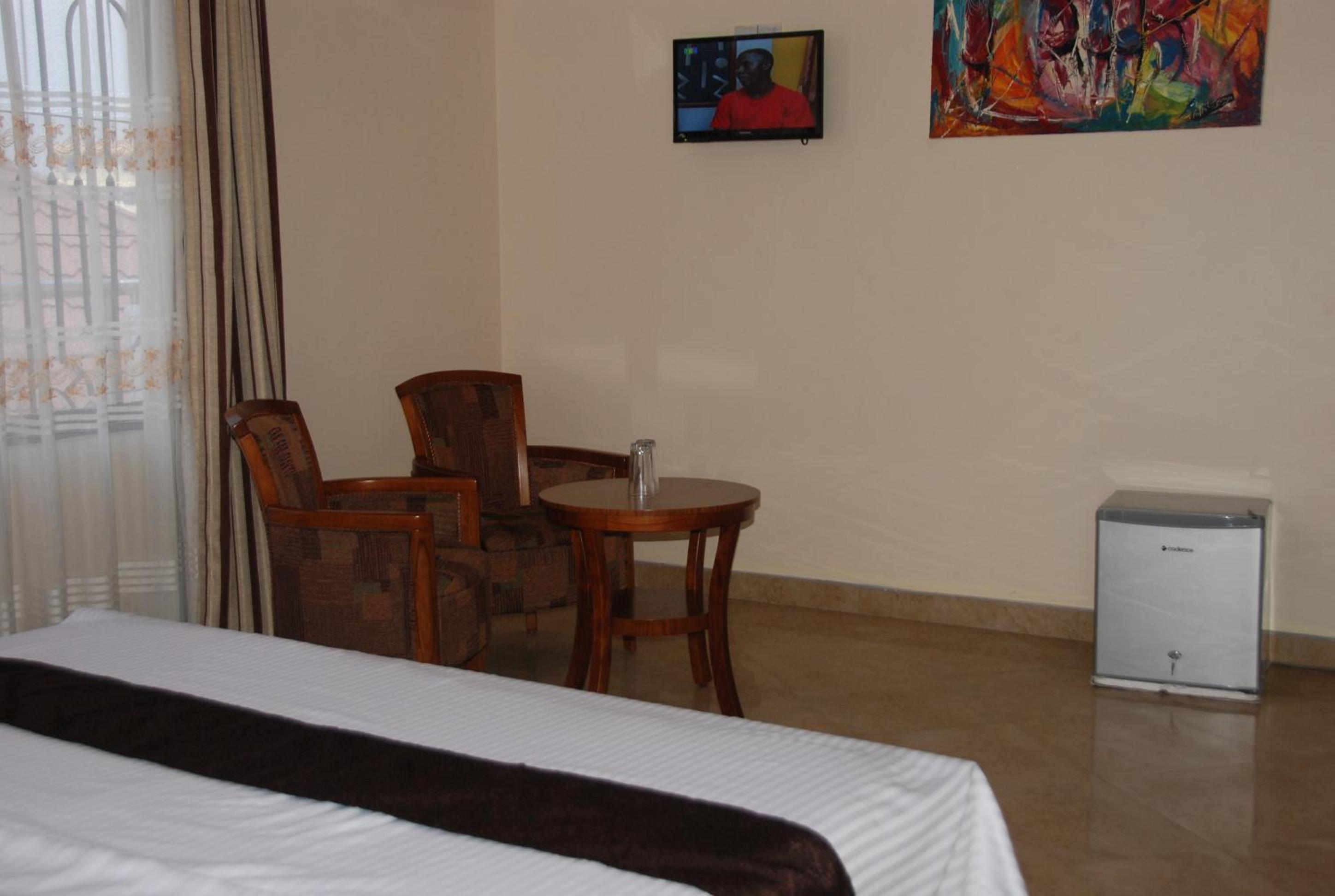 Silver Paradise Hotel