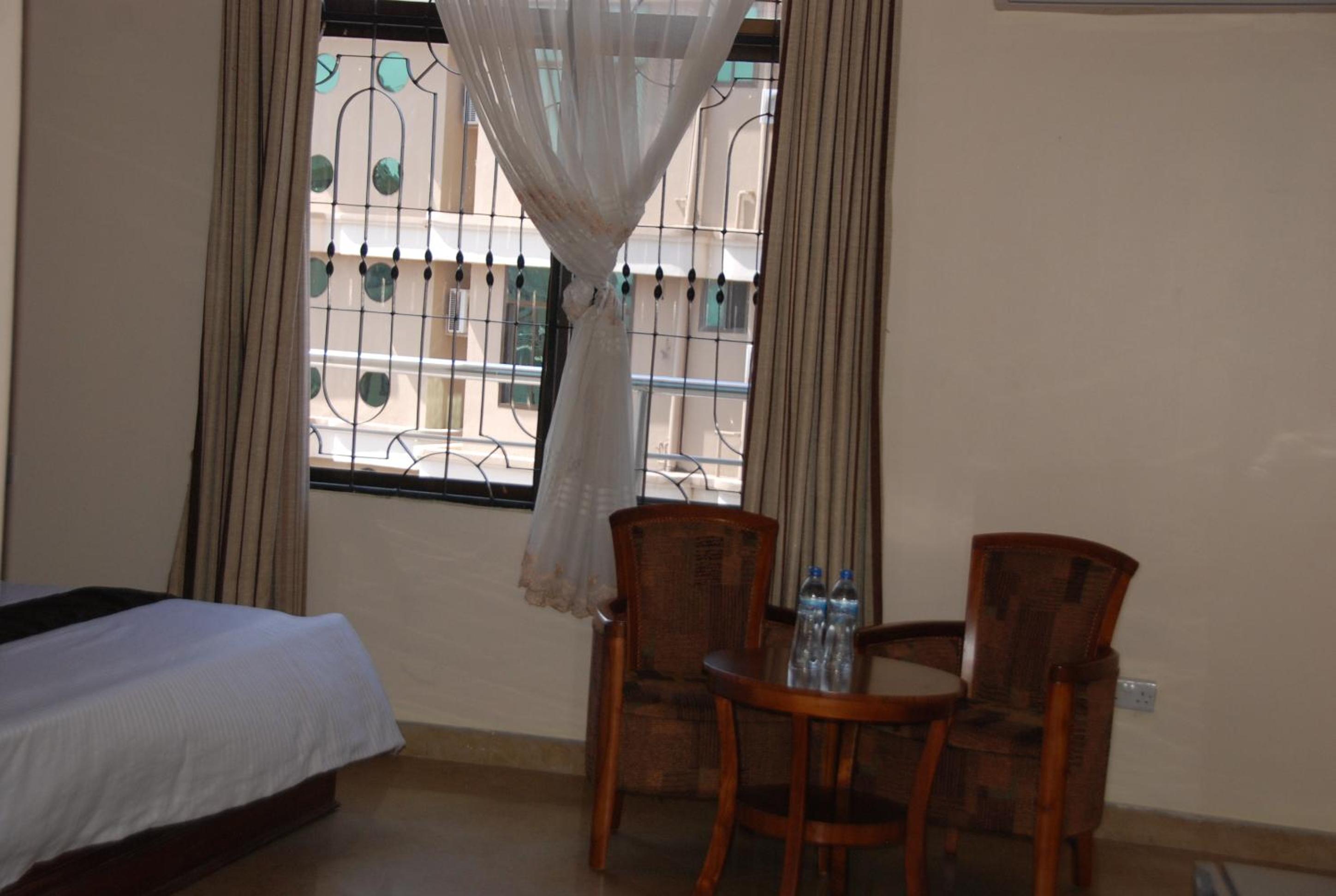 Silver Paradise Hotel