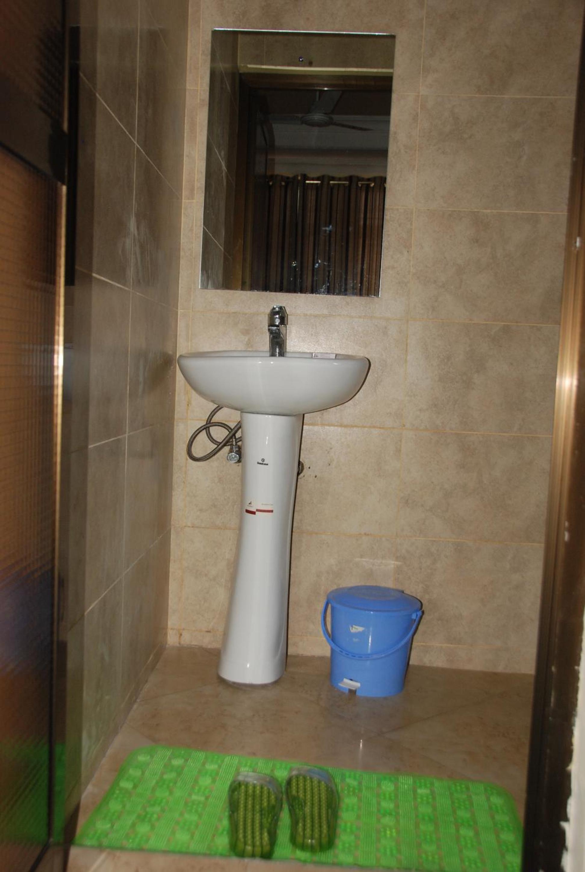 Silver Paradise Hotel