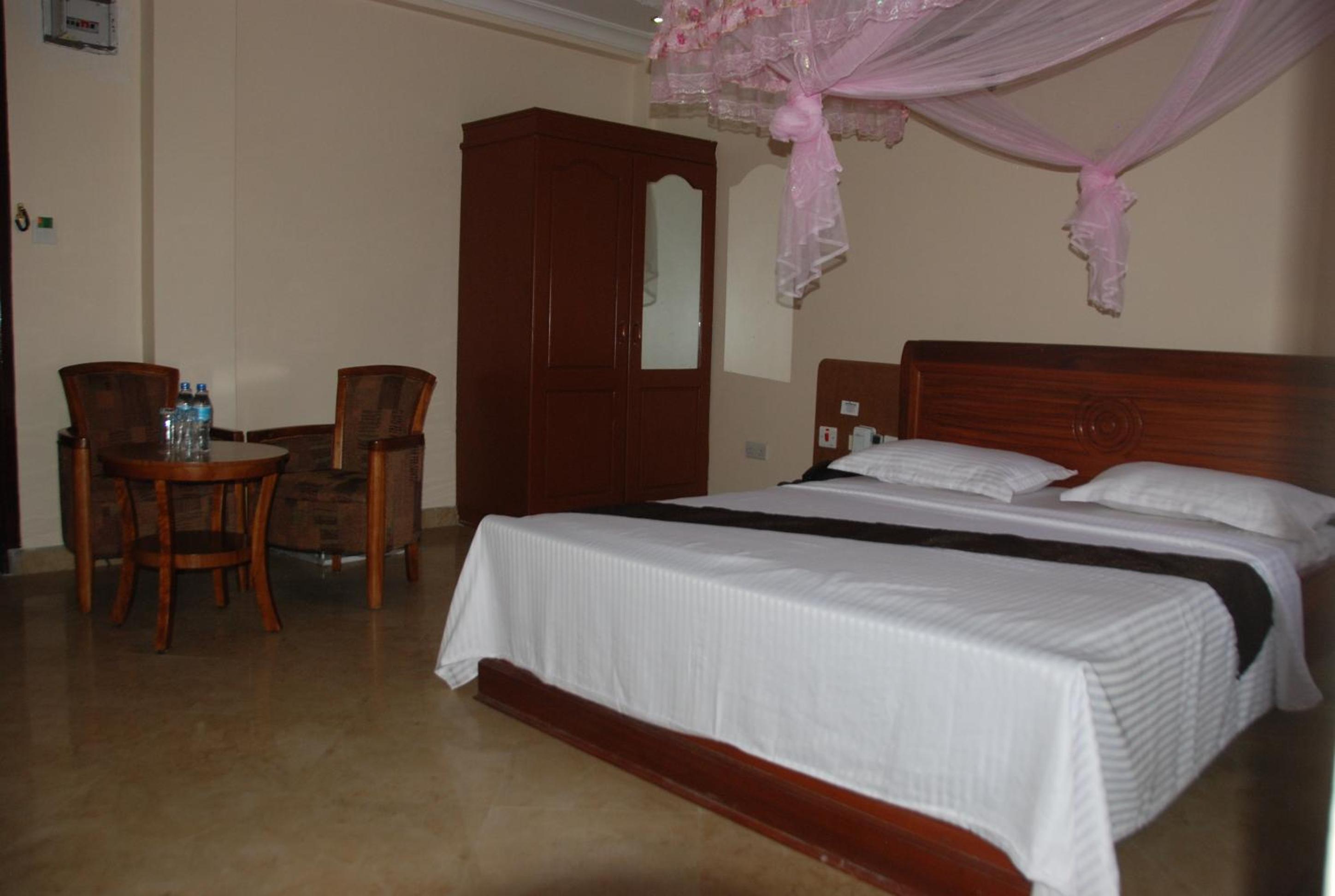 Silver Paradise Hotel