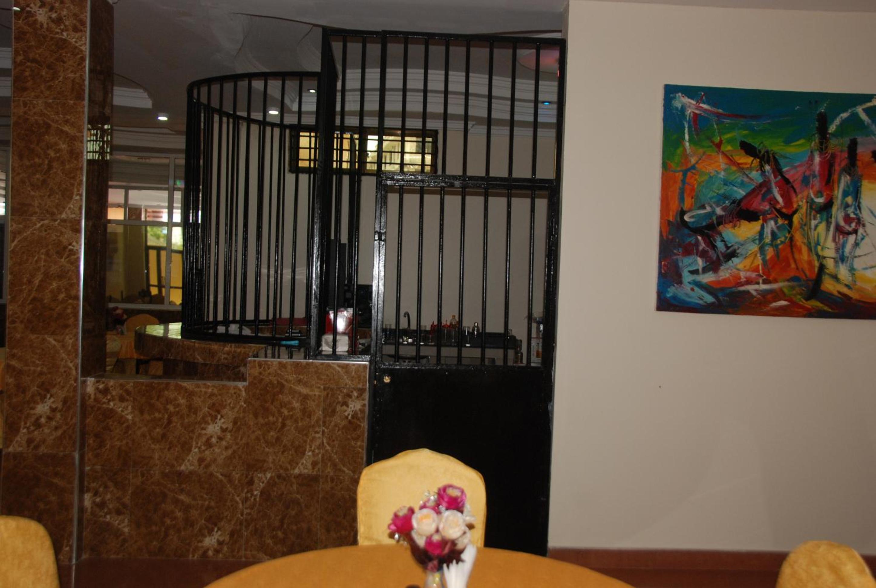 Silver Paradise Hotel