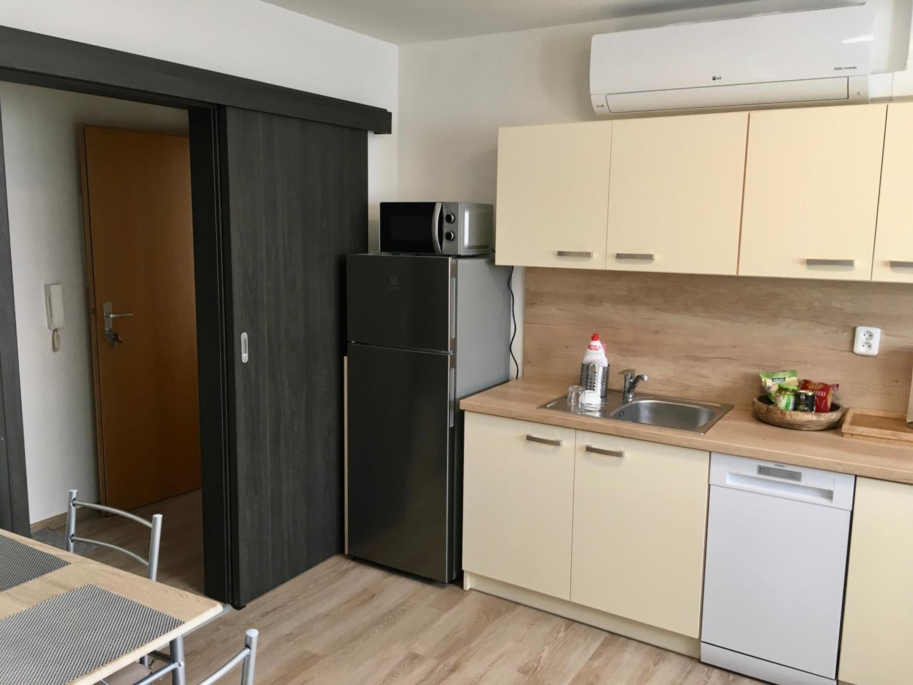 Sebastian Apartments