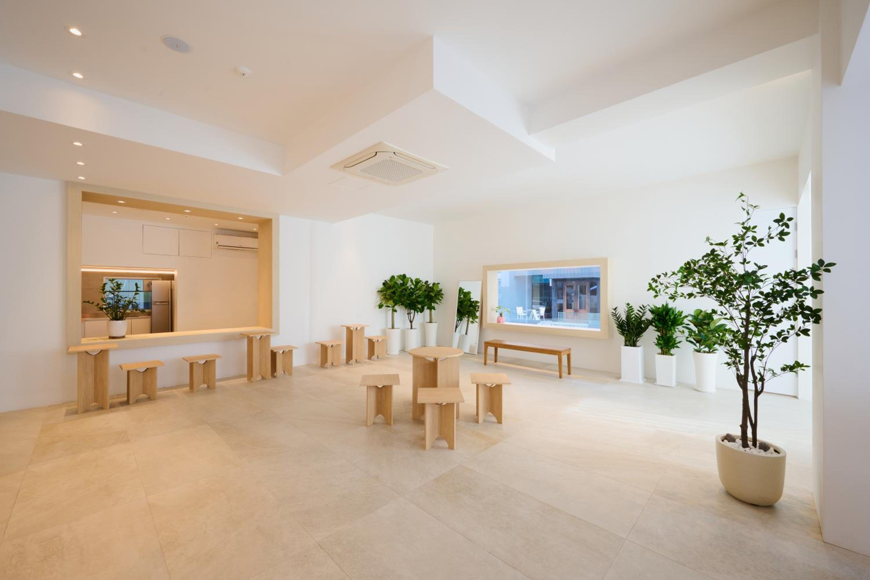 Canvas Hostel