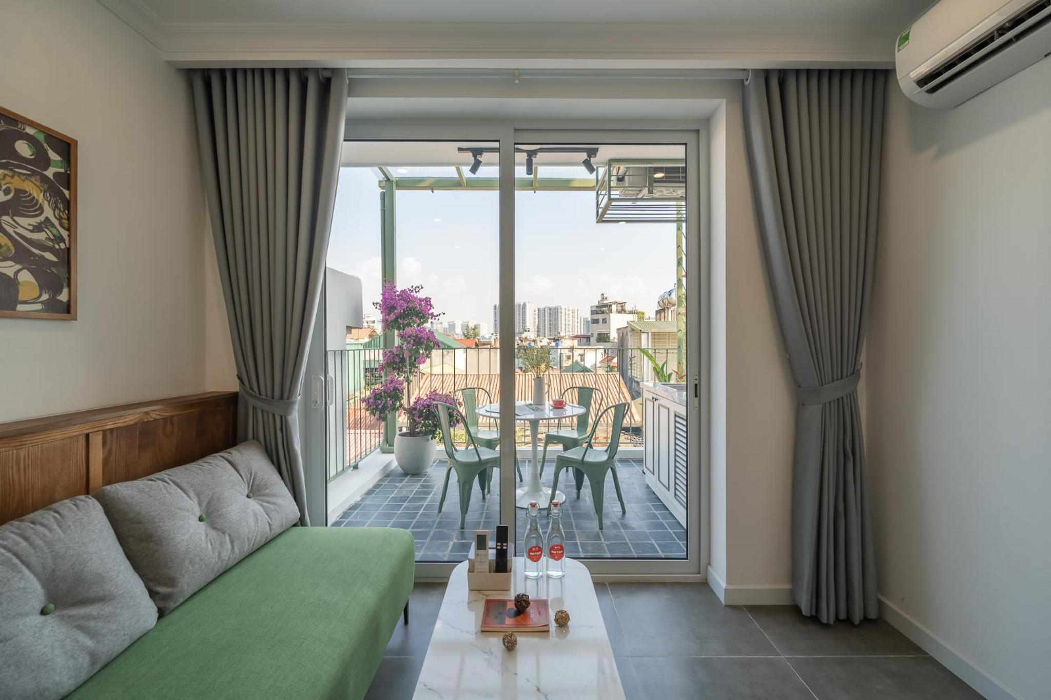 Green Decor Builing-Rooftop-Pool-Lift-Center