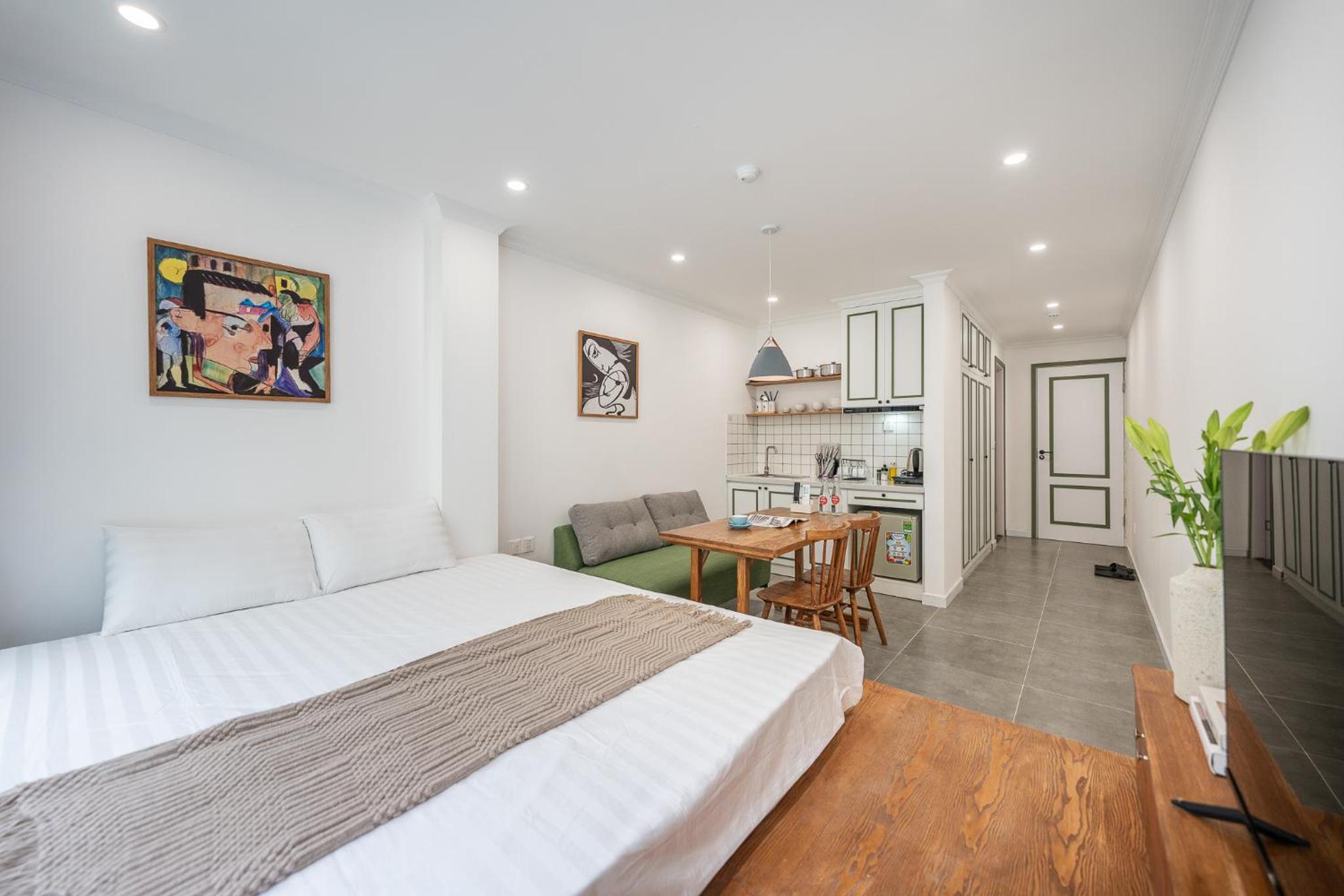 Green Decor Builing-Rooftop-Pool-Lift-Center