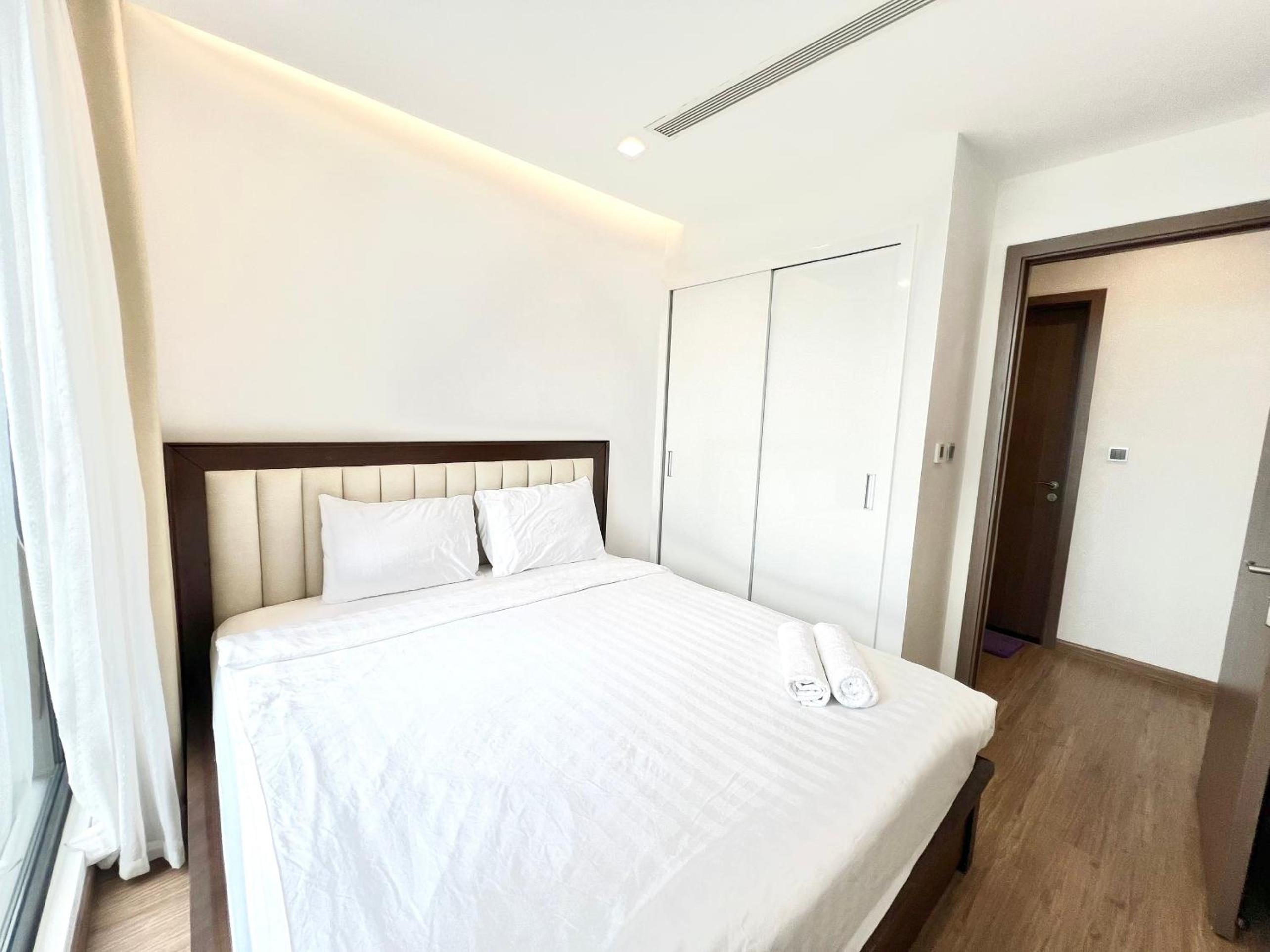 Skyline apartment Vinhomes Metropolis