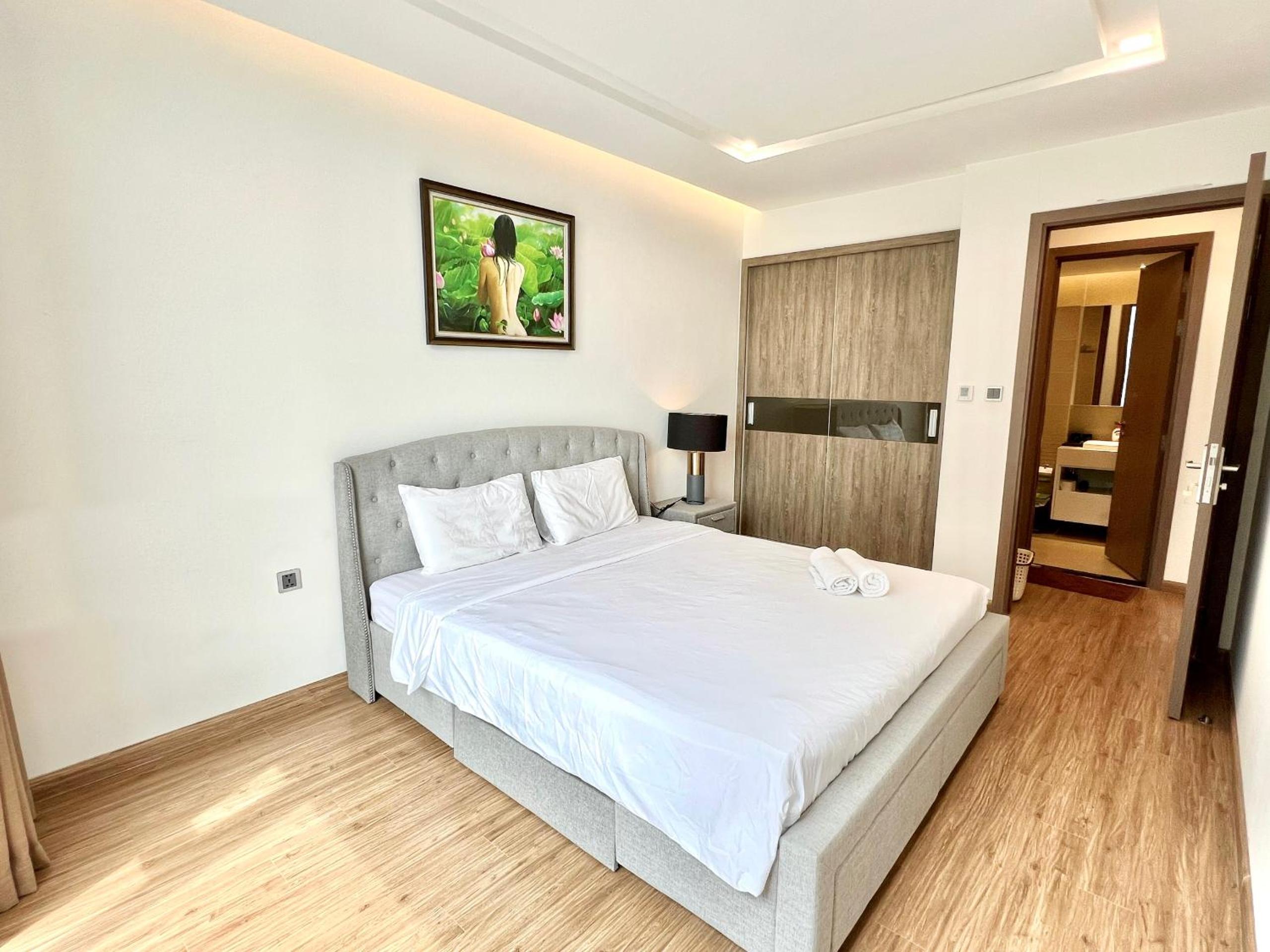 Skyline apartment Vinhomes Metropolis