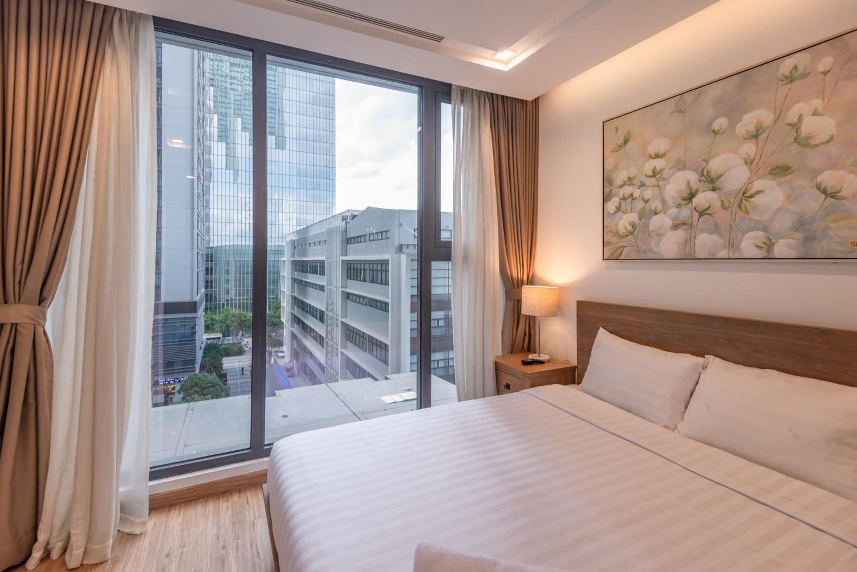 Skyline apartment Vinhomes Metropolis