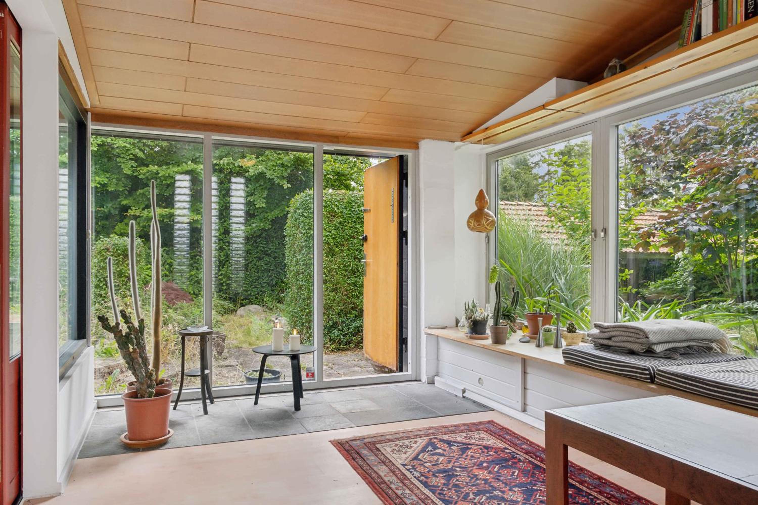 Welcome To The Multihouse In The Countryside