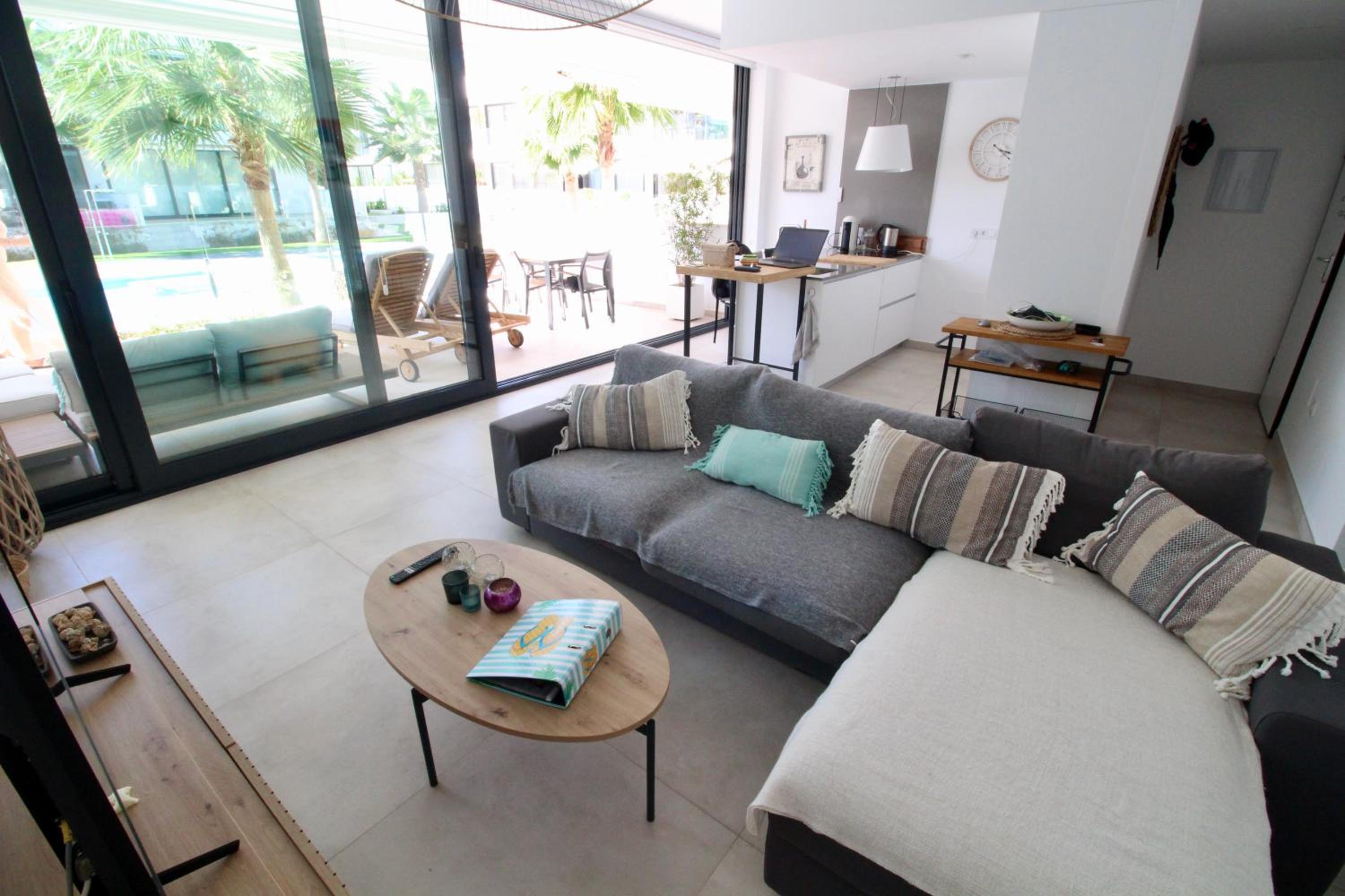 Two Bedroom Modern Apartment In Mar De Cristal
