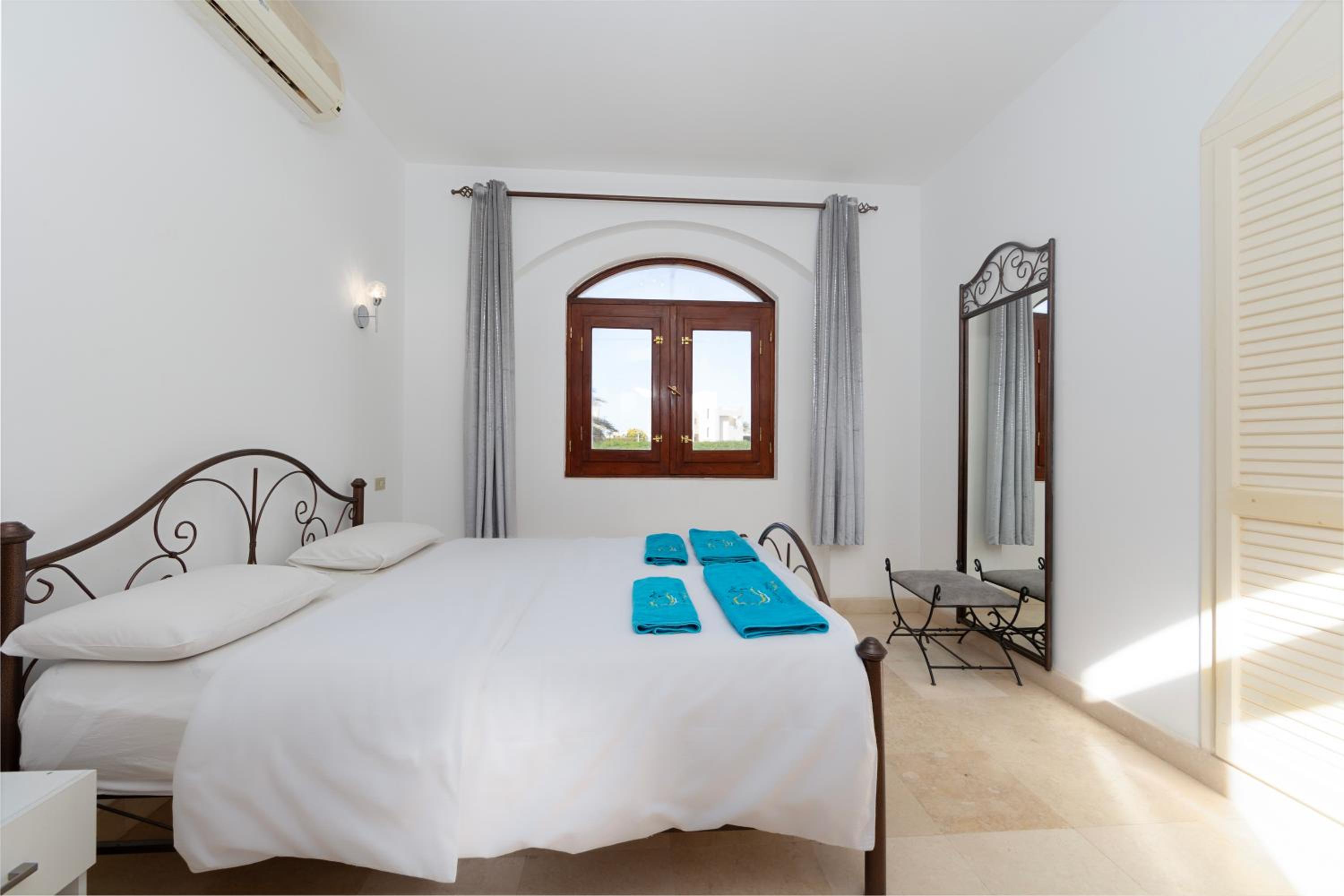 3-Bedroom Apartment - Great location- Upper Nubia view 2