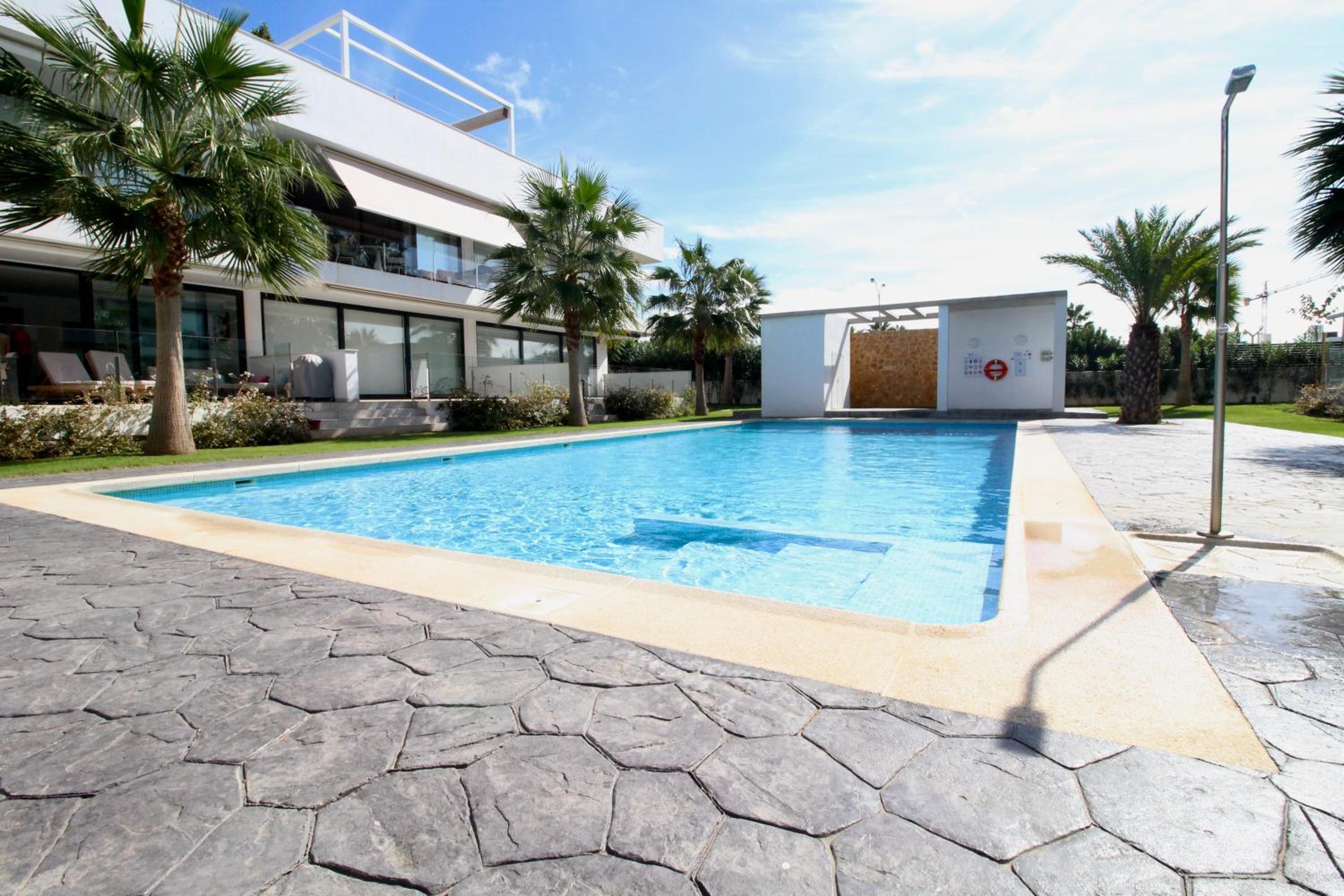 Two Bedroom Modern Apartment In Mar De Cristal