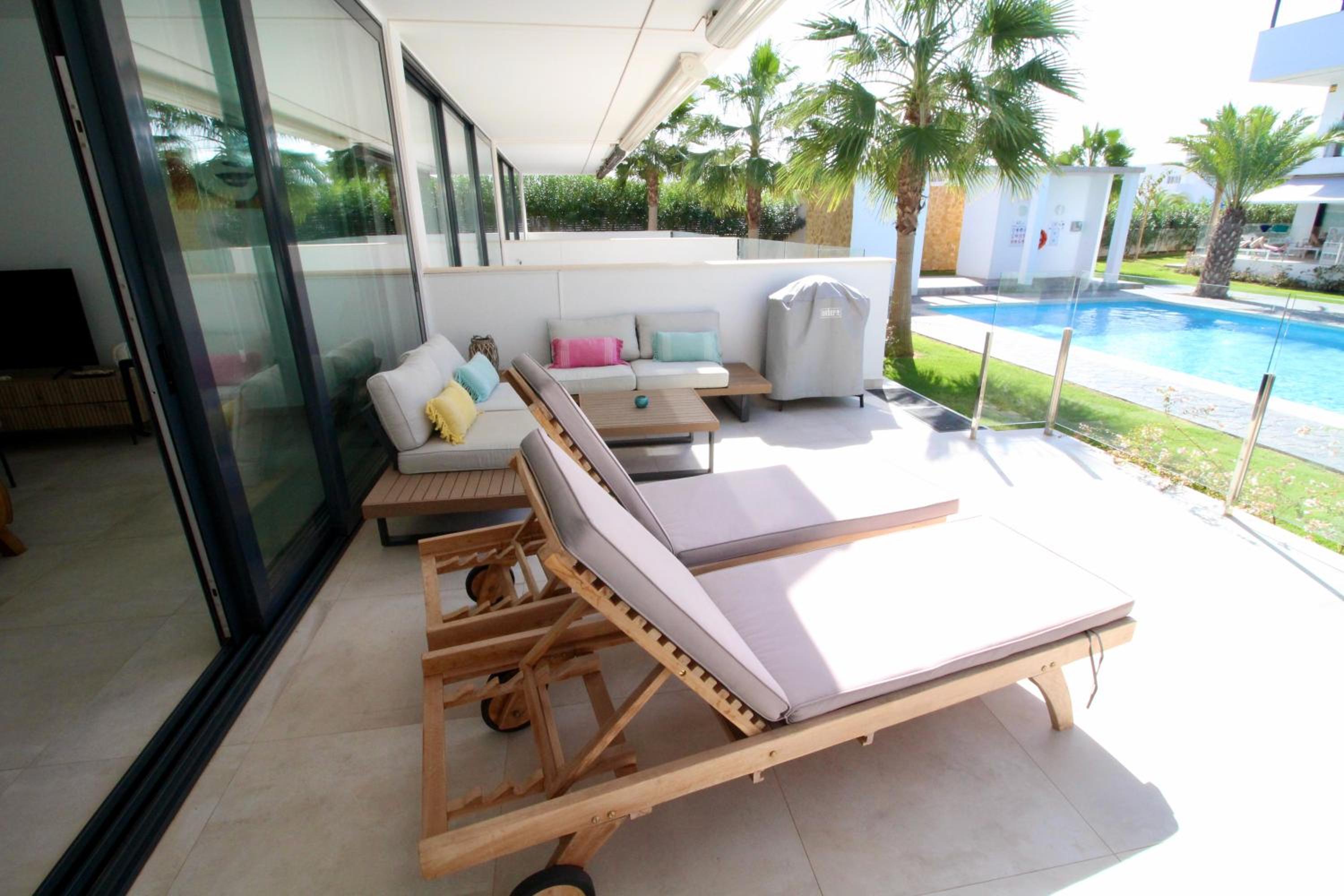 Two Bedroom Modern Apartment In Mar De Cristal