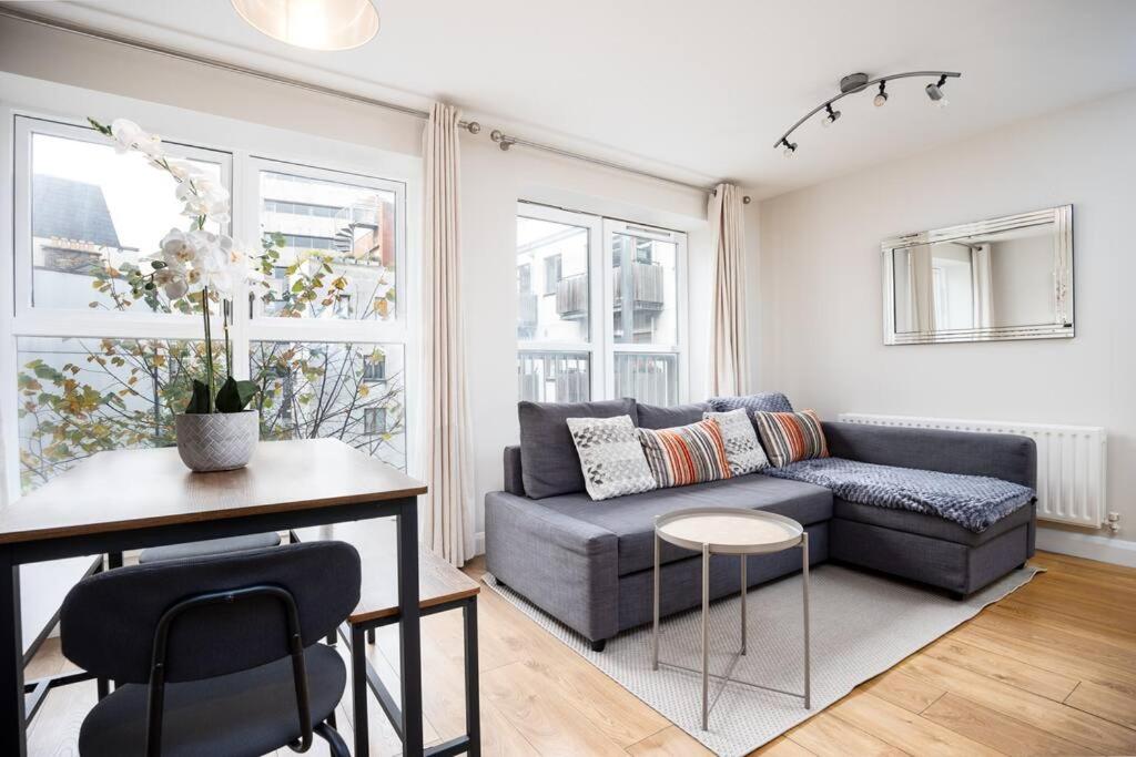 Chic 2BR in Temple Bar-5 min walk to Dublin Castle
