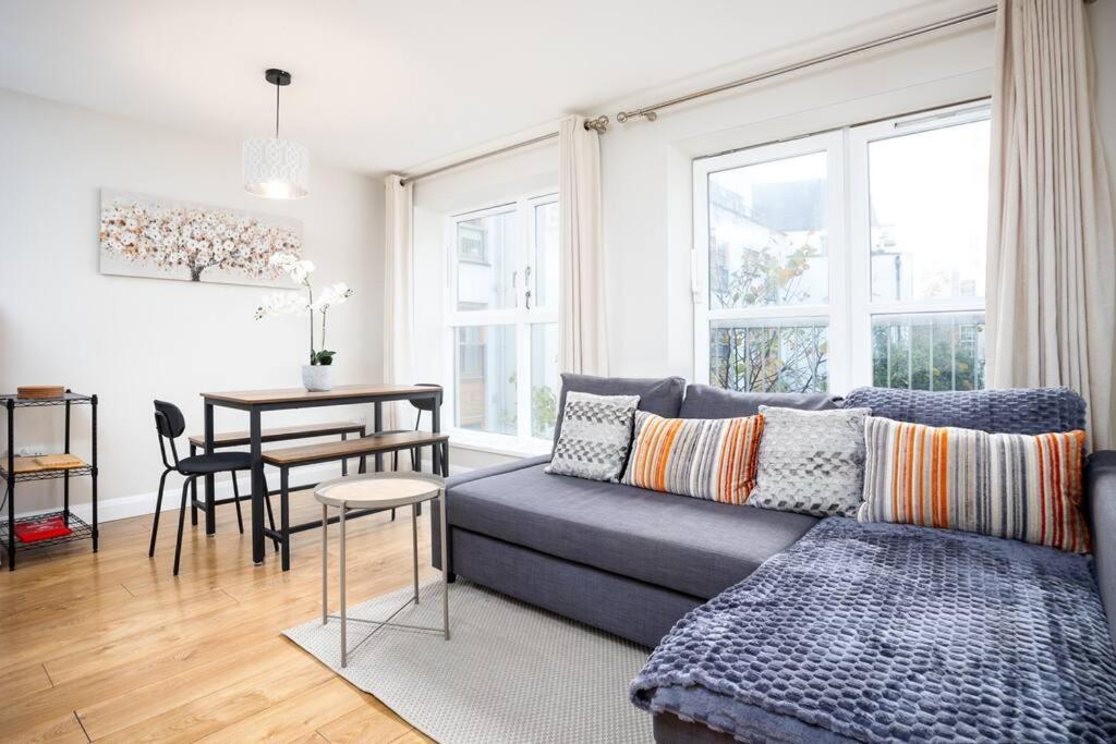 Chic 2BR in Temple Bar-5 min walk to Dublin Castle