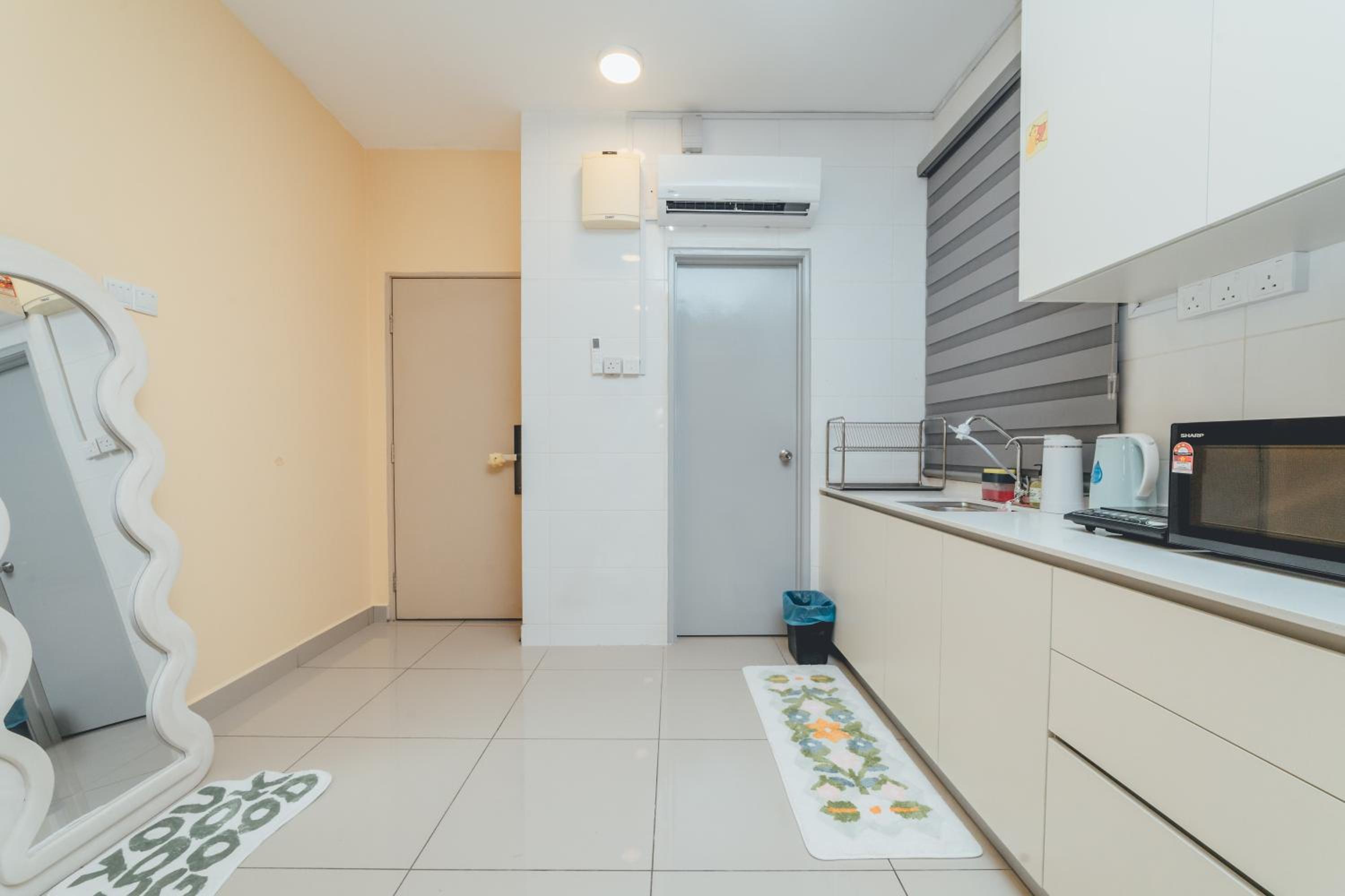 Dopamine 2BR ARC Austin Hill nr Taman Daya Austin by Our Stay