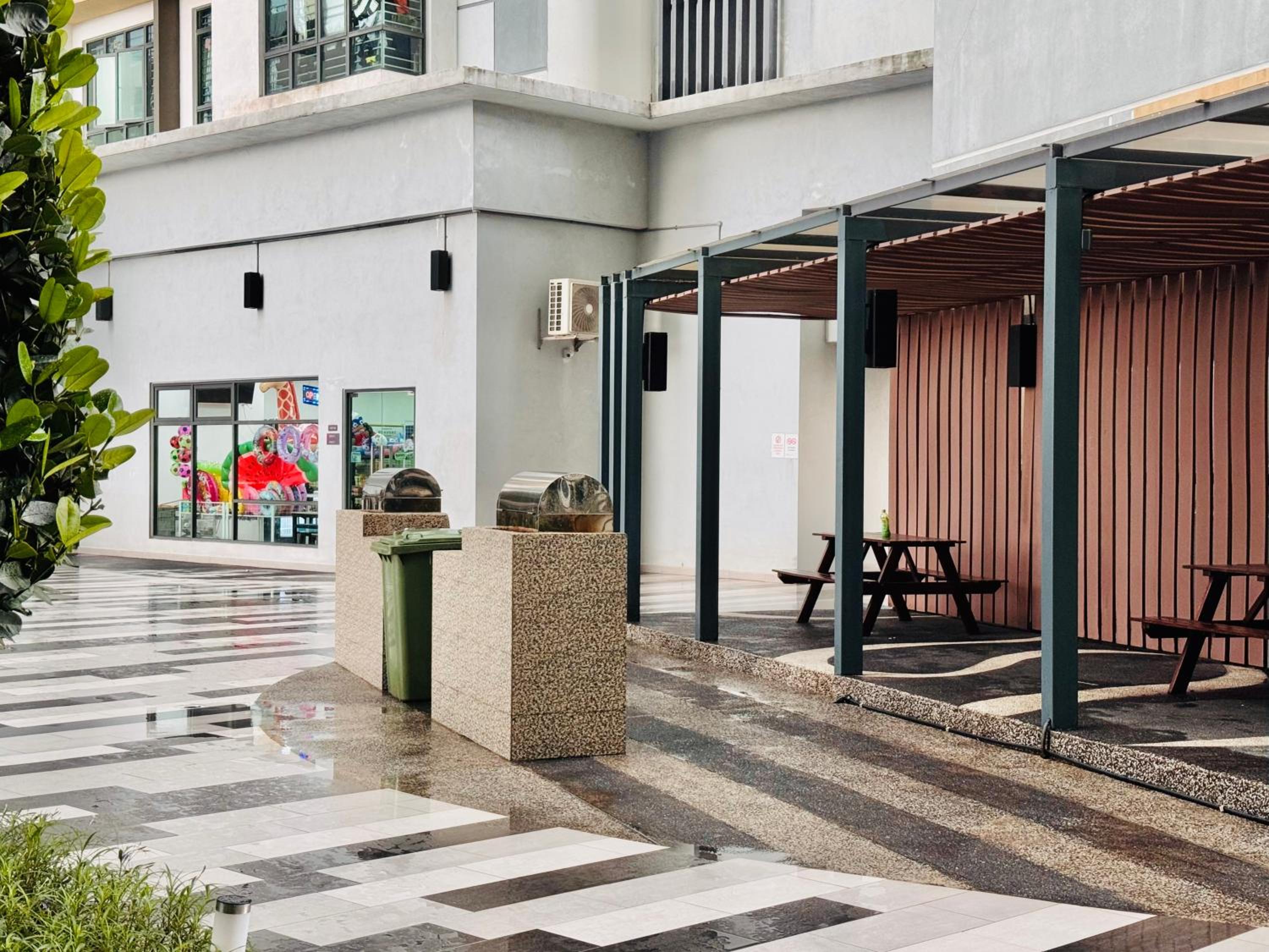 Dopamine 2BR ARC Austin Hill nr Taman Daya Austin by Our Stay