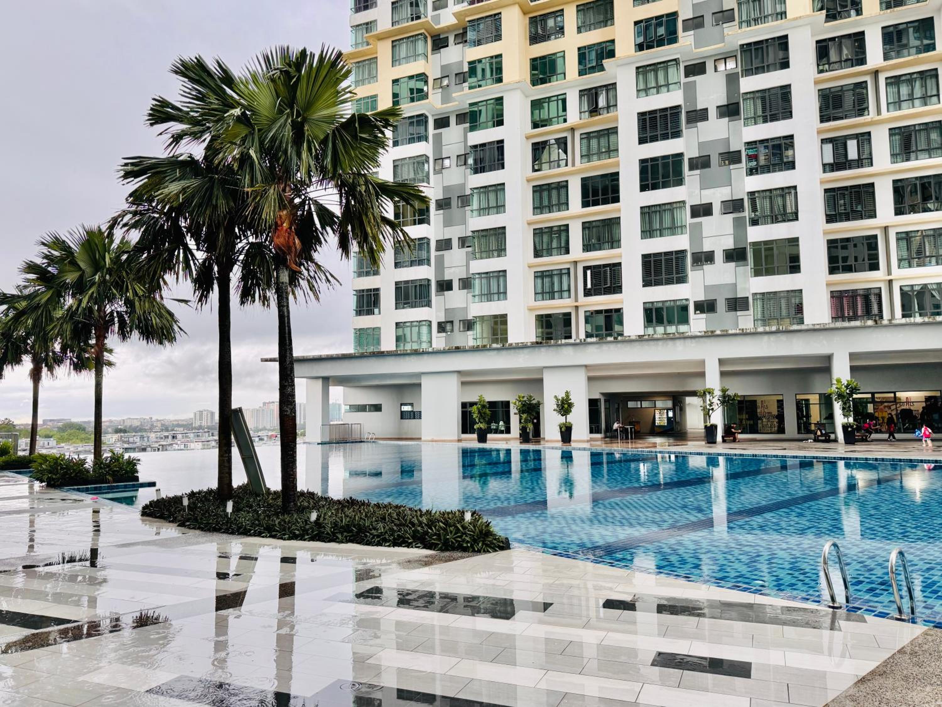 Dopamine 2BR ARC Austin Hill nr Taman Daya Austin by Our Stay