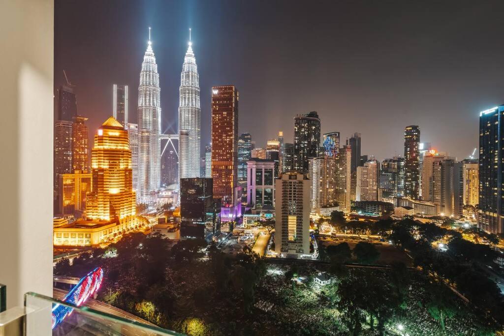 Legasi KgBharu KLCC View PS4 Next To KLCC & Train