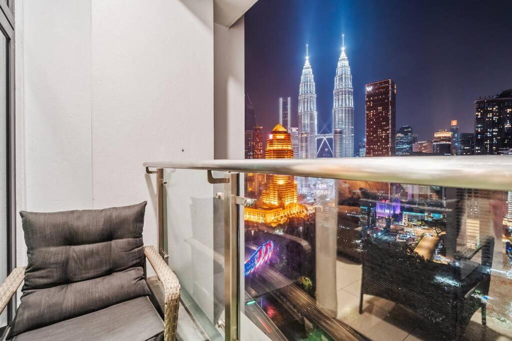 Legasi KgBharu KLCC View PS4 Next To KLCC & Train