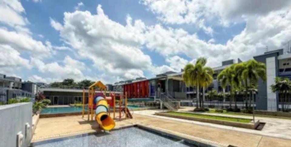 NR Crescent Homestay