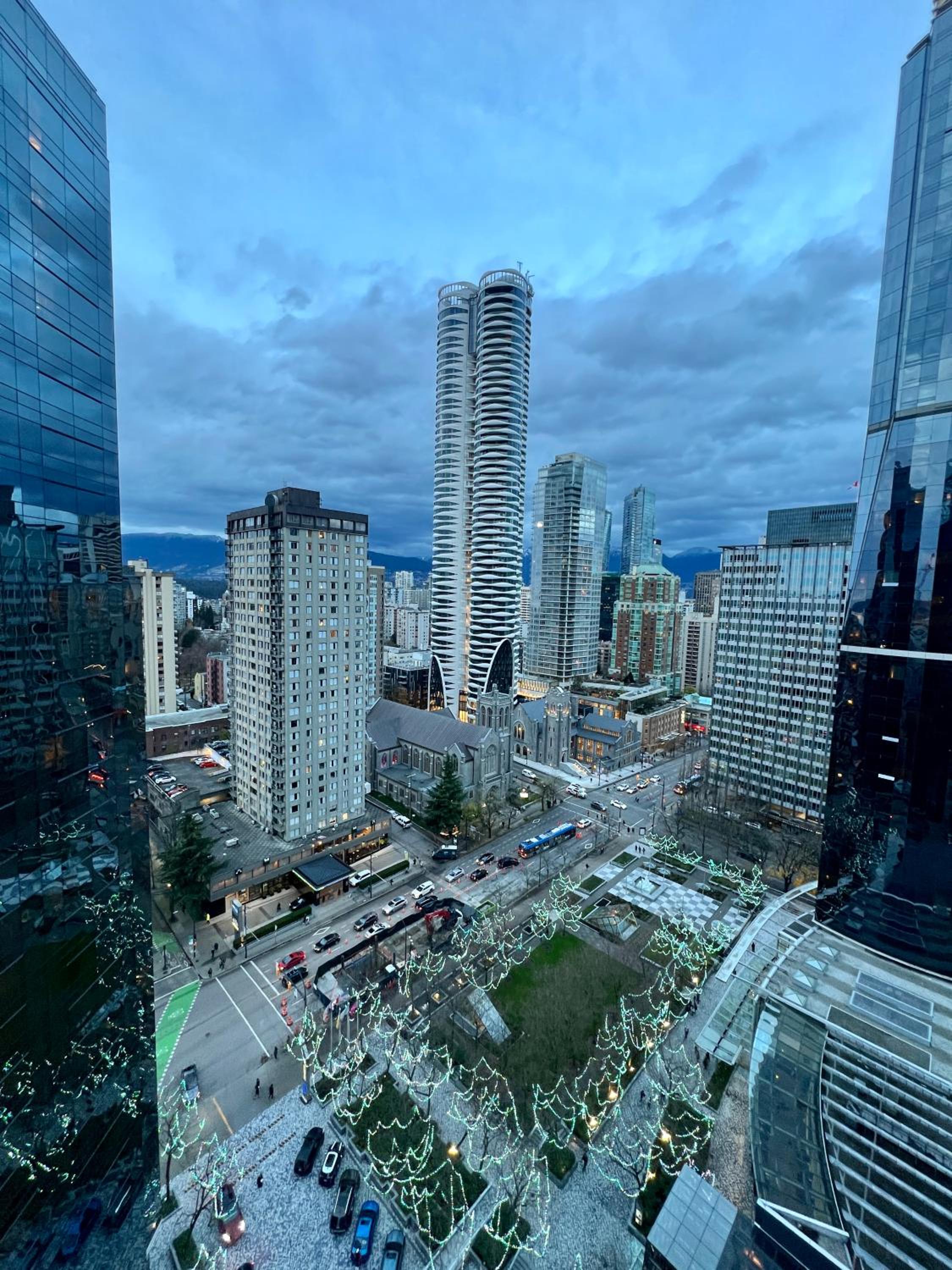 City Retreat With Views in the Heart of Downtown