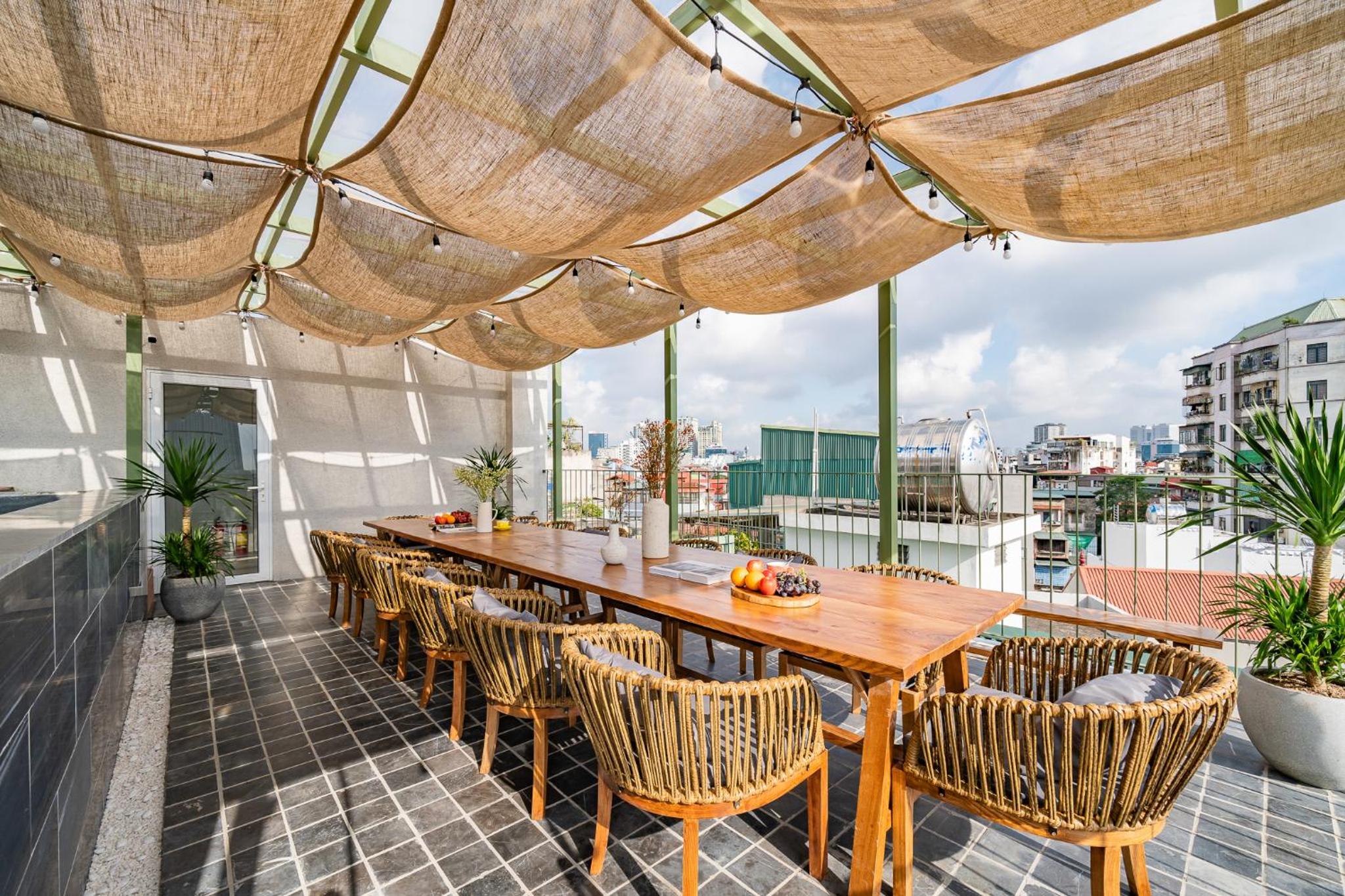 Green Decor Builing-Rooftop-Pool-Lift-Center