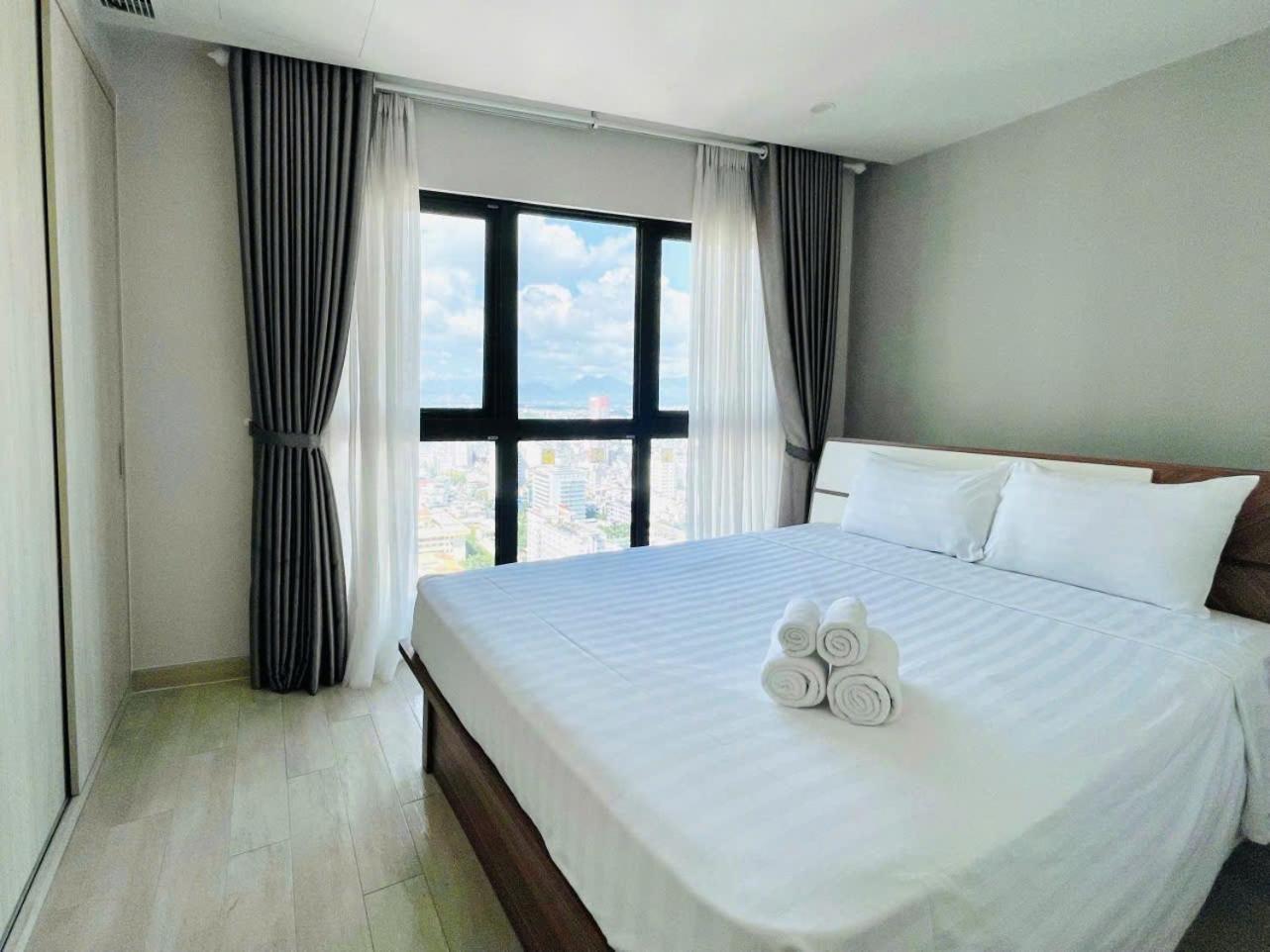 Goldcoast Premium Beachfront Apartment Nha Trang