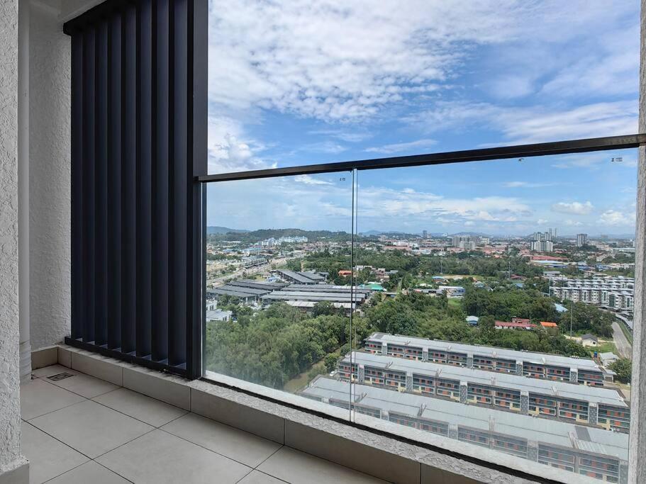 K Avenue High Floor Studio Balcony with Sunrise View photo 7