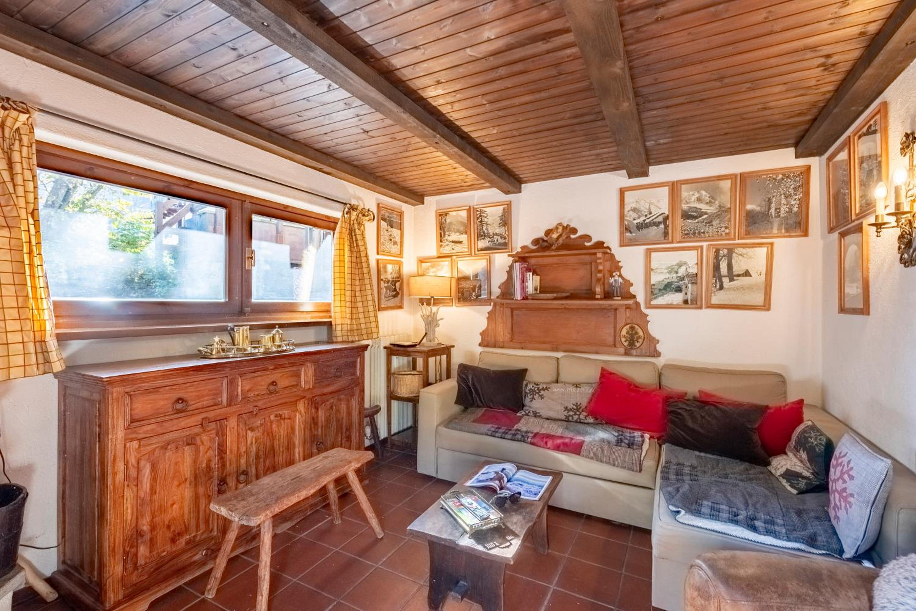Lovely Apartment In Courmayeur - Happy Rentals view 4