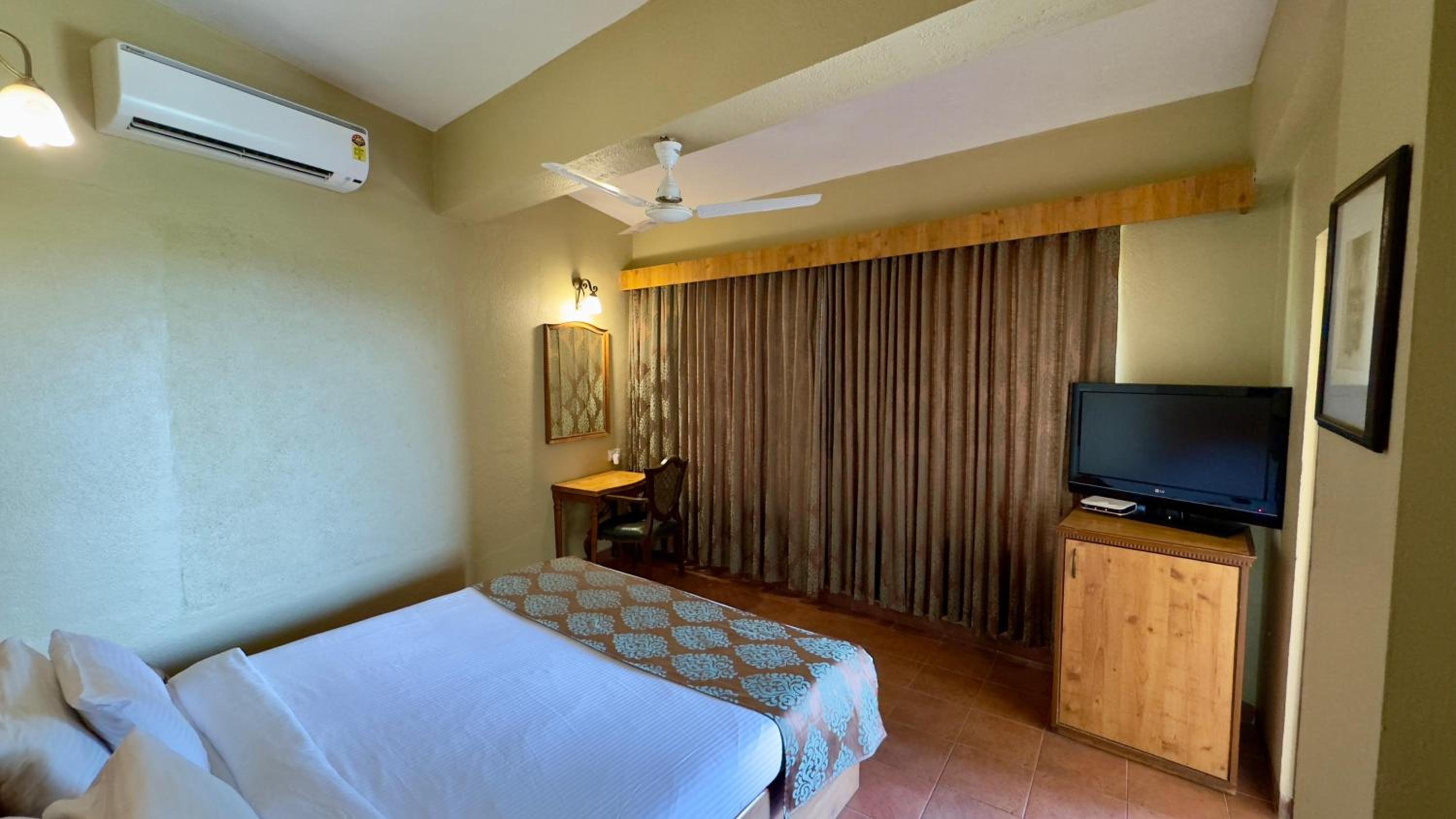 Upper Deck Resort - Highest Peak, Lonavala