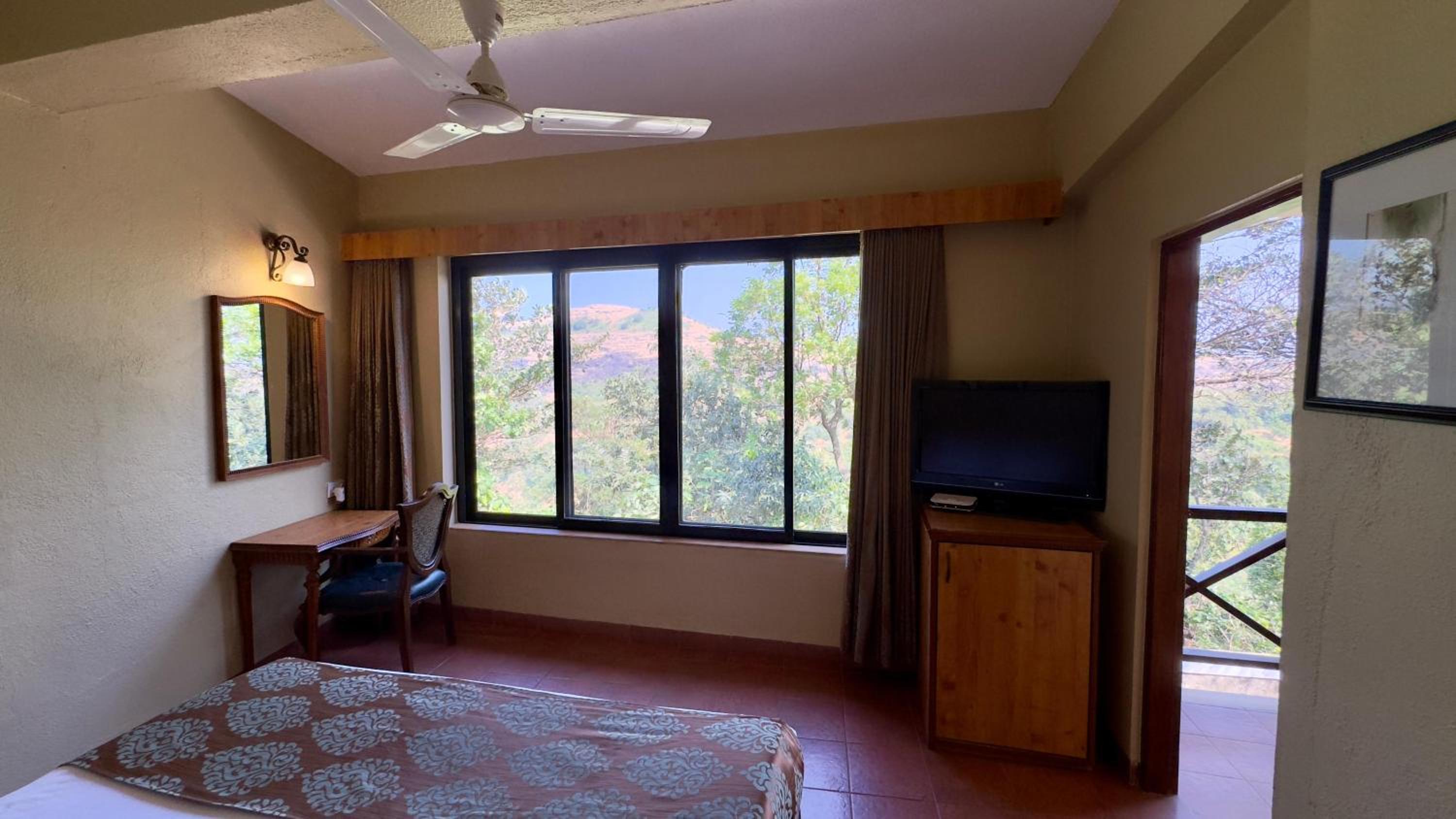 Upper Deck Resort - Highest Peak, Lonavala