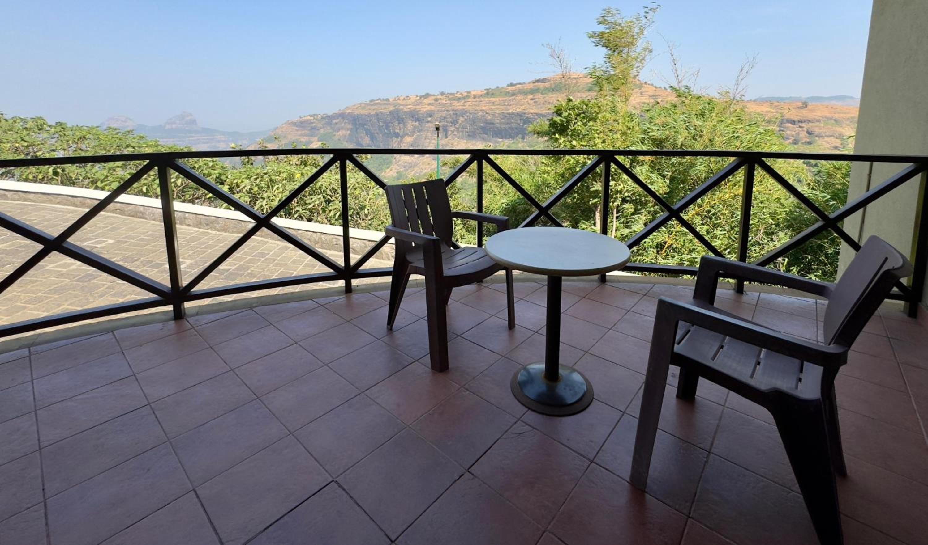Upper Deck Resort - Highest Peak, Lonavala