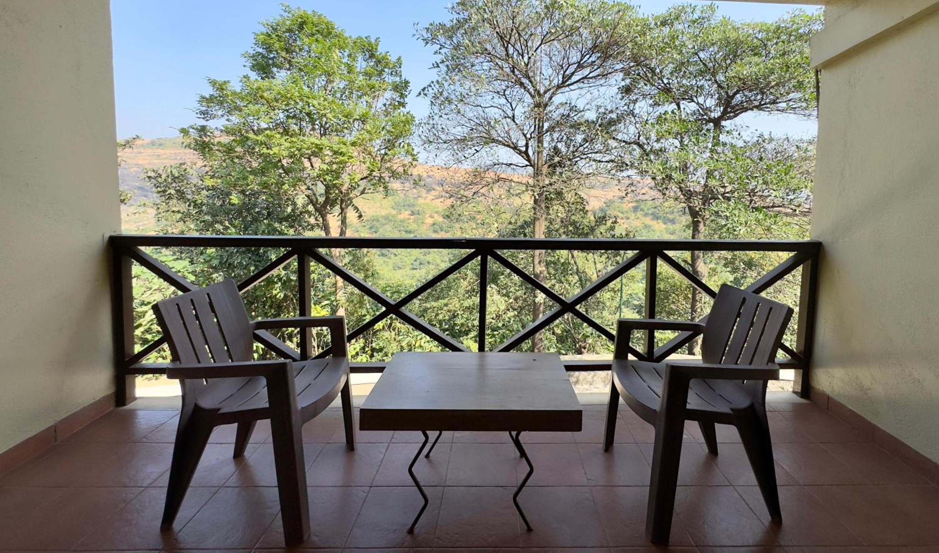 Upper Deck Resort - Highest Peak, Lonavala