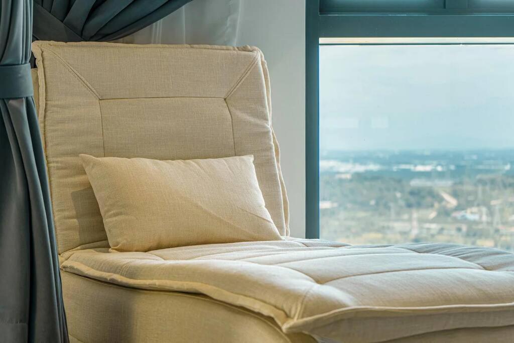 Skyview Penthouse Green Haven
