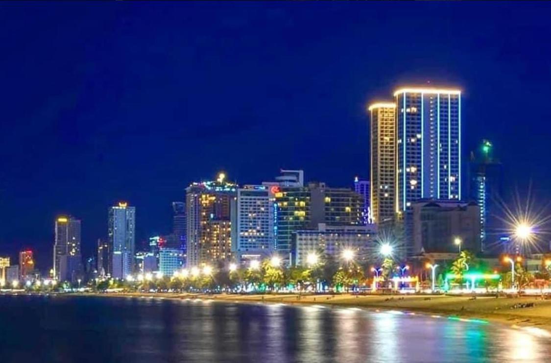 Goldcoast Premium Beachfront Apartment Nha Trang