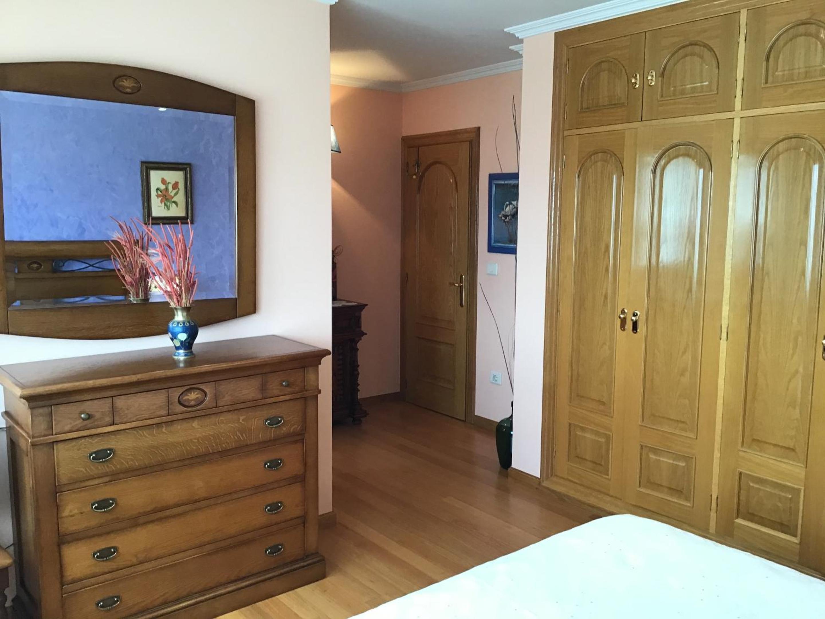 Spacious Apartment in Viveiro with Sea View