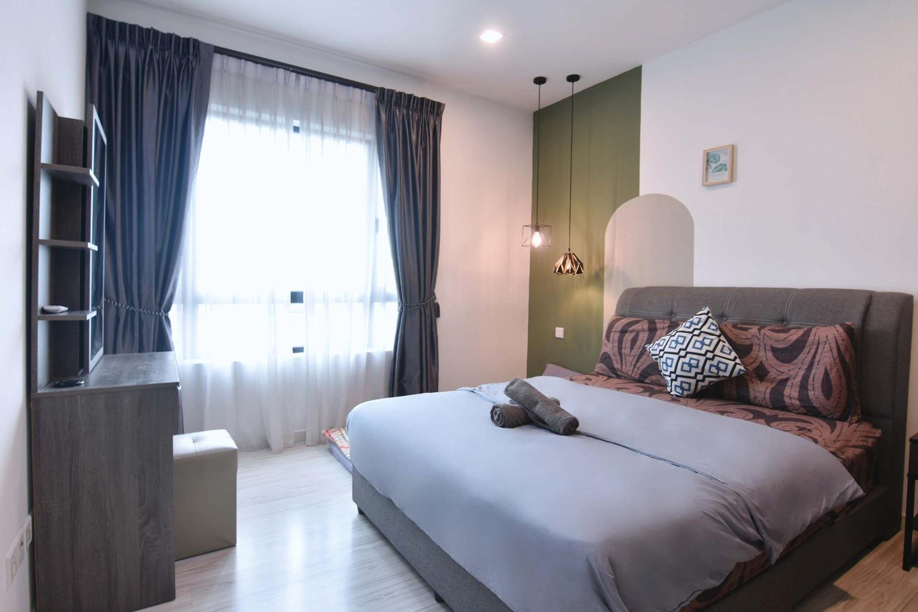 Chic & Cozy Stay at Suasana Suites JB