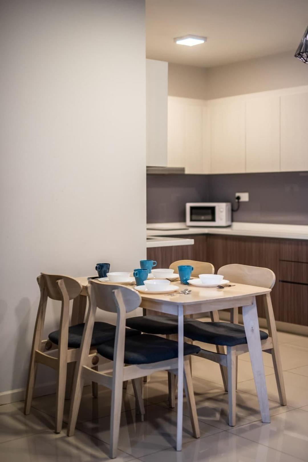 Chic & Cozy Stay at Suasana Suites JB