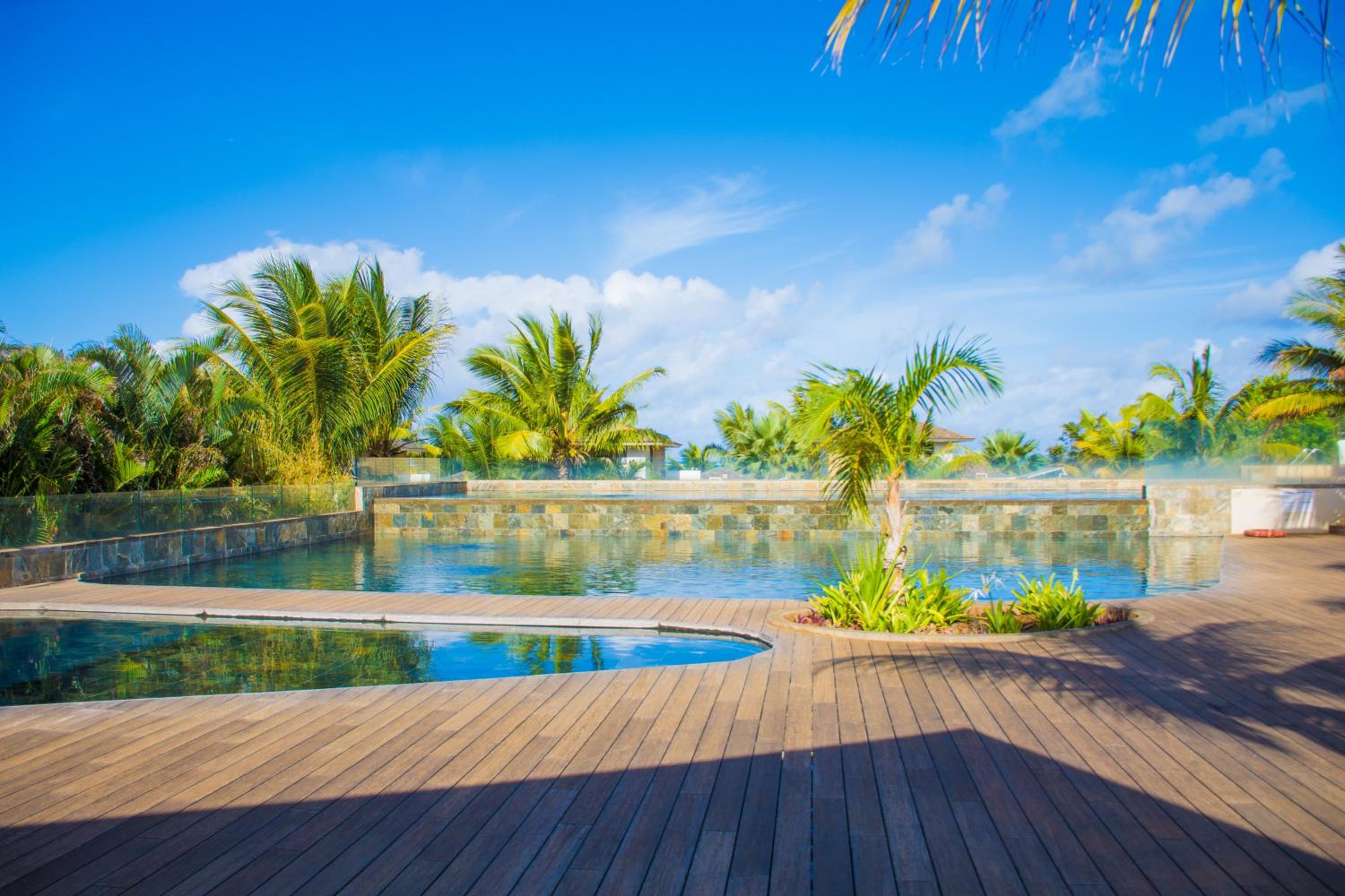 Azuri Apartment with Beach, Pools, Gym, Golf, Shops, Restaurants, Spa, Boat activities, Tennis &Paddle court, kids corner