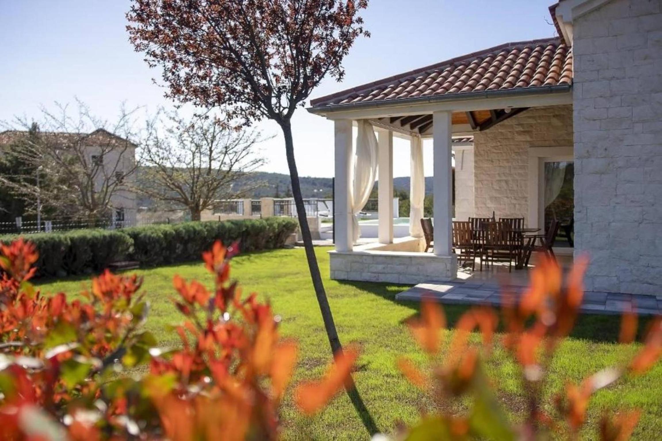 Cozy Three Bedroom Villa, Pool view 2