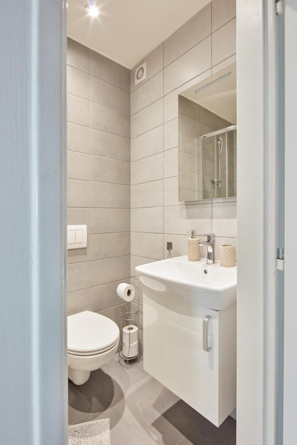 Prague Days - Bright Apartments - Fast WiFi - Quiet Area