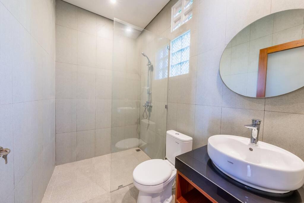 The Modern Villa Berawa view 5