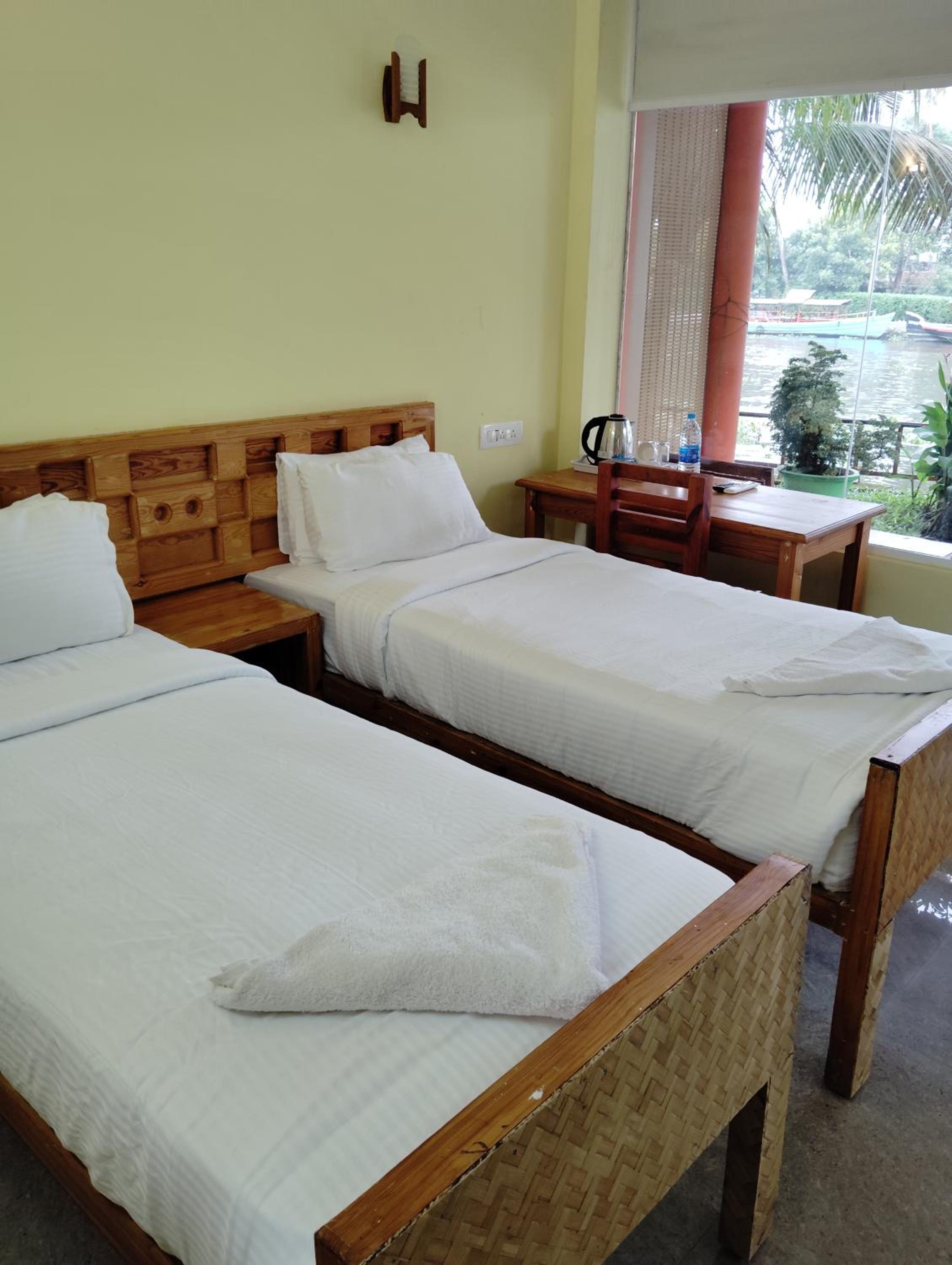 The Lake Paradise Boutique Resort view 2