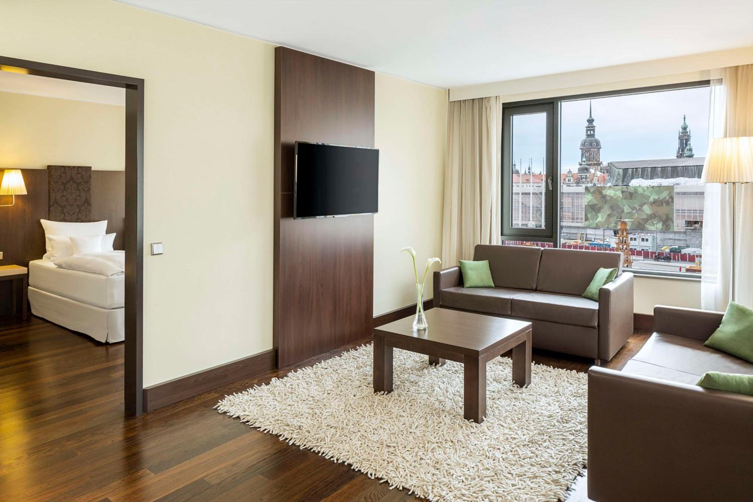 Dresden Vacations - NH Collection Dresden Altmarkt - Property Image 9
