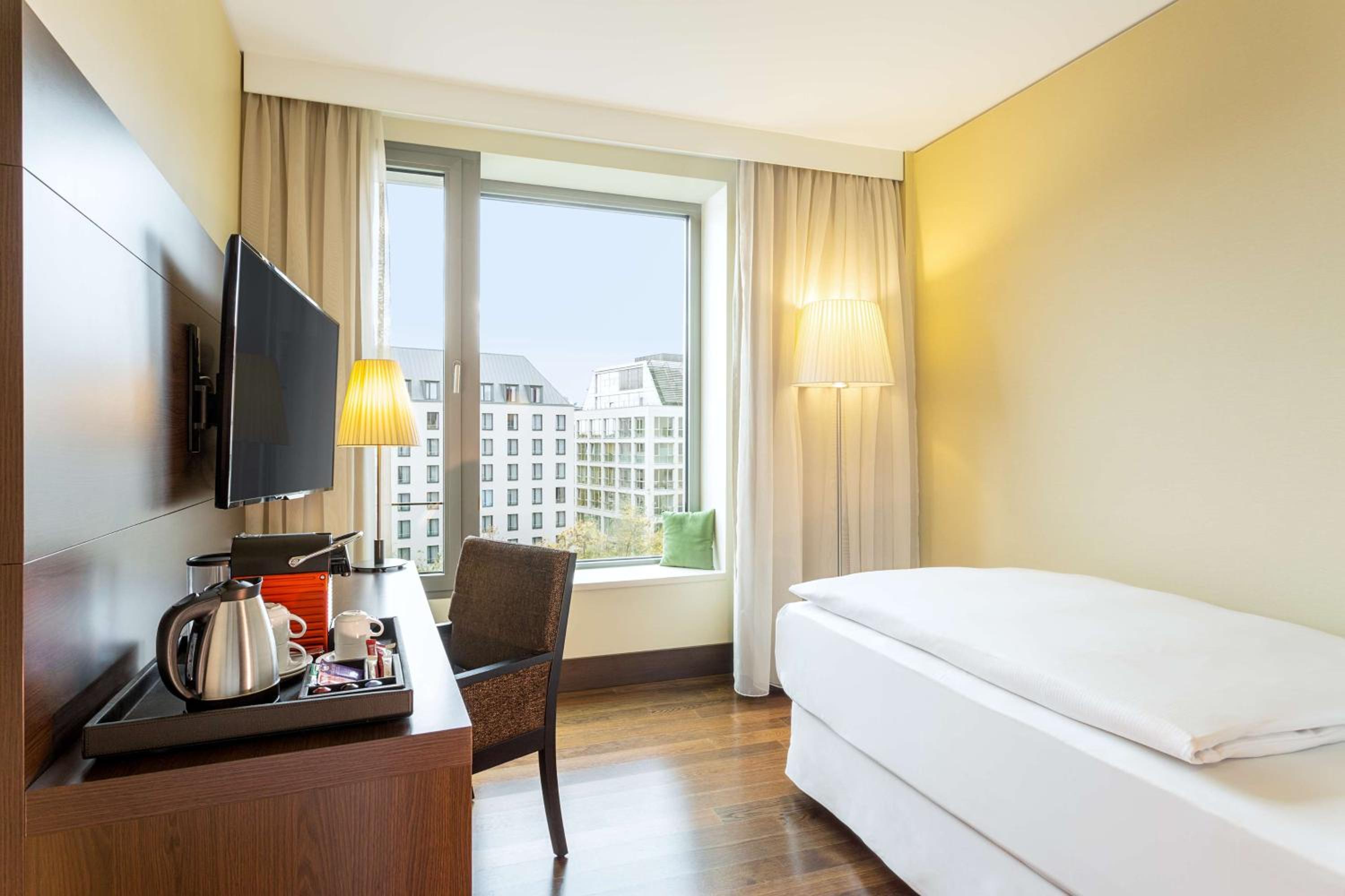 Dresden Vacations - NH Collection Dresden Altmarkt - Property Image 35