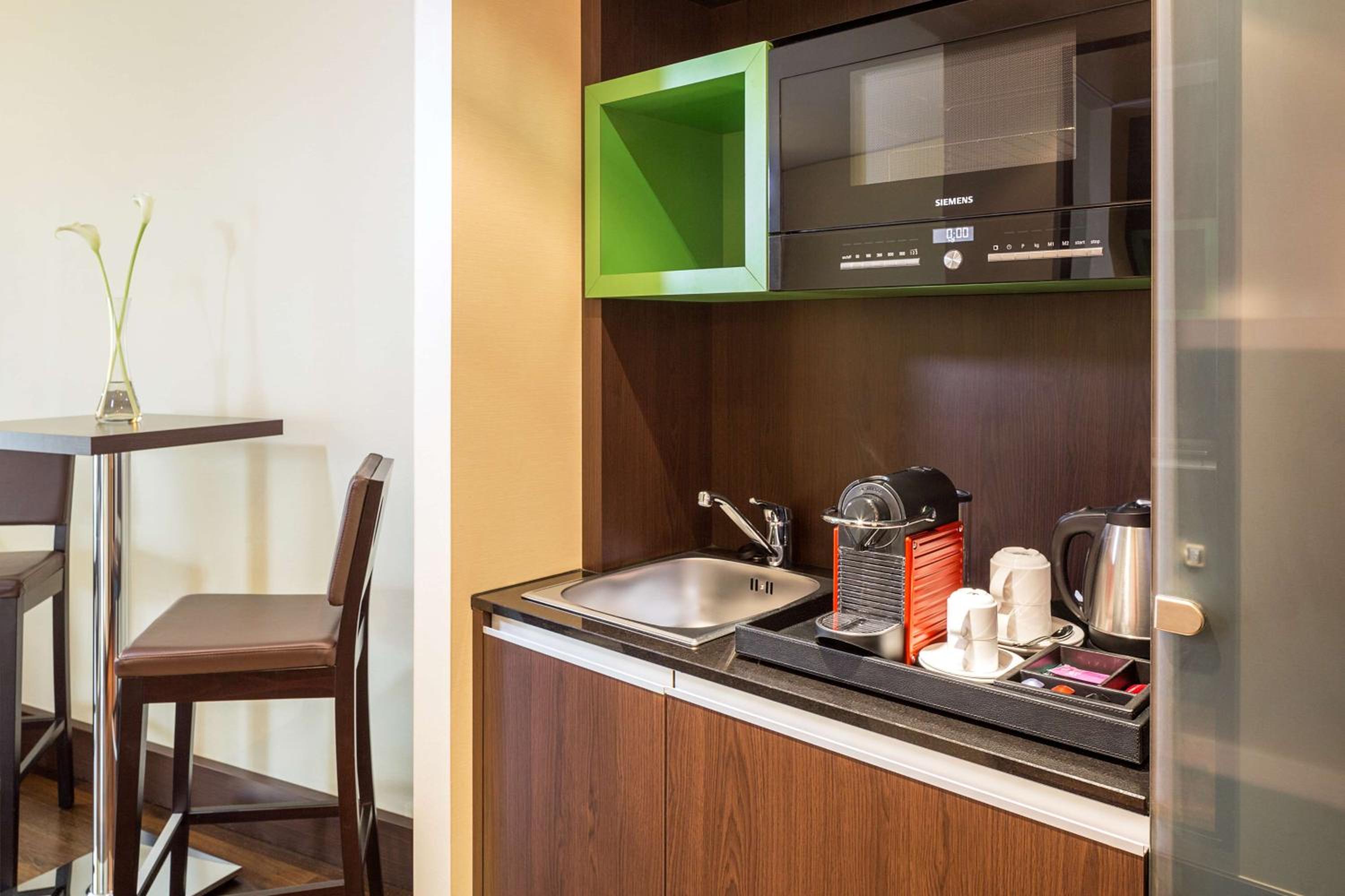 Dresden Vacations - NH Collection Dresden Altmarkt - Property Image 20